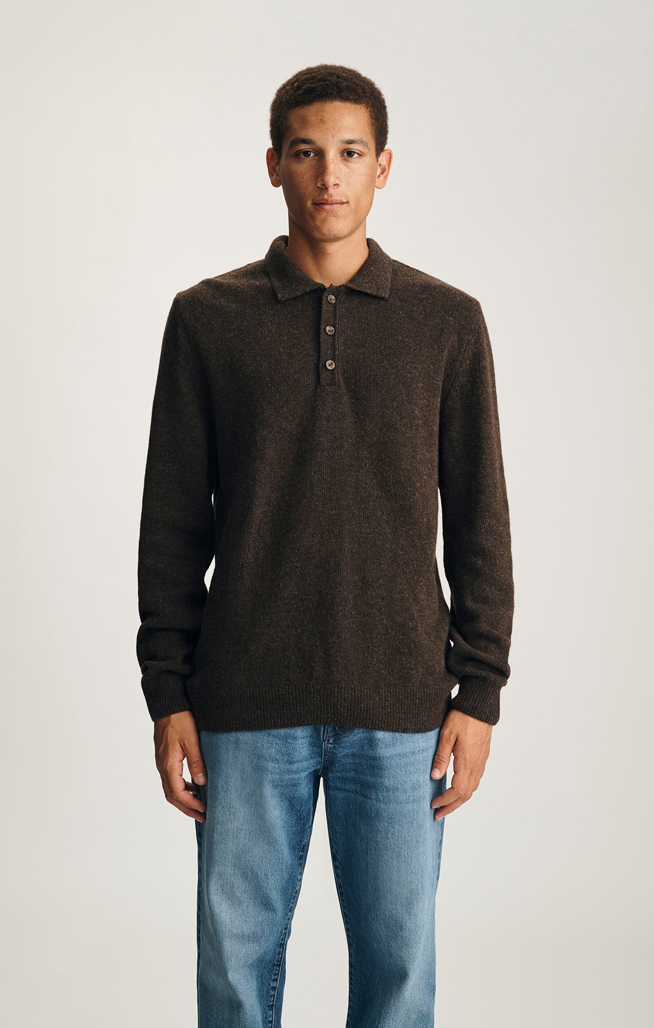 EDITION WOOL LONG SLEEVE POLO SWEATER IN SEAL BROWN