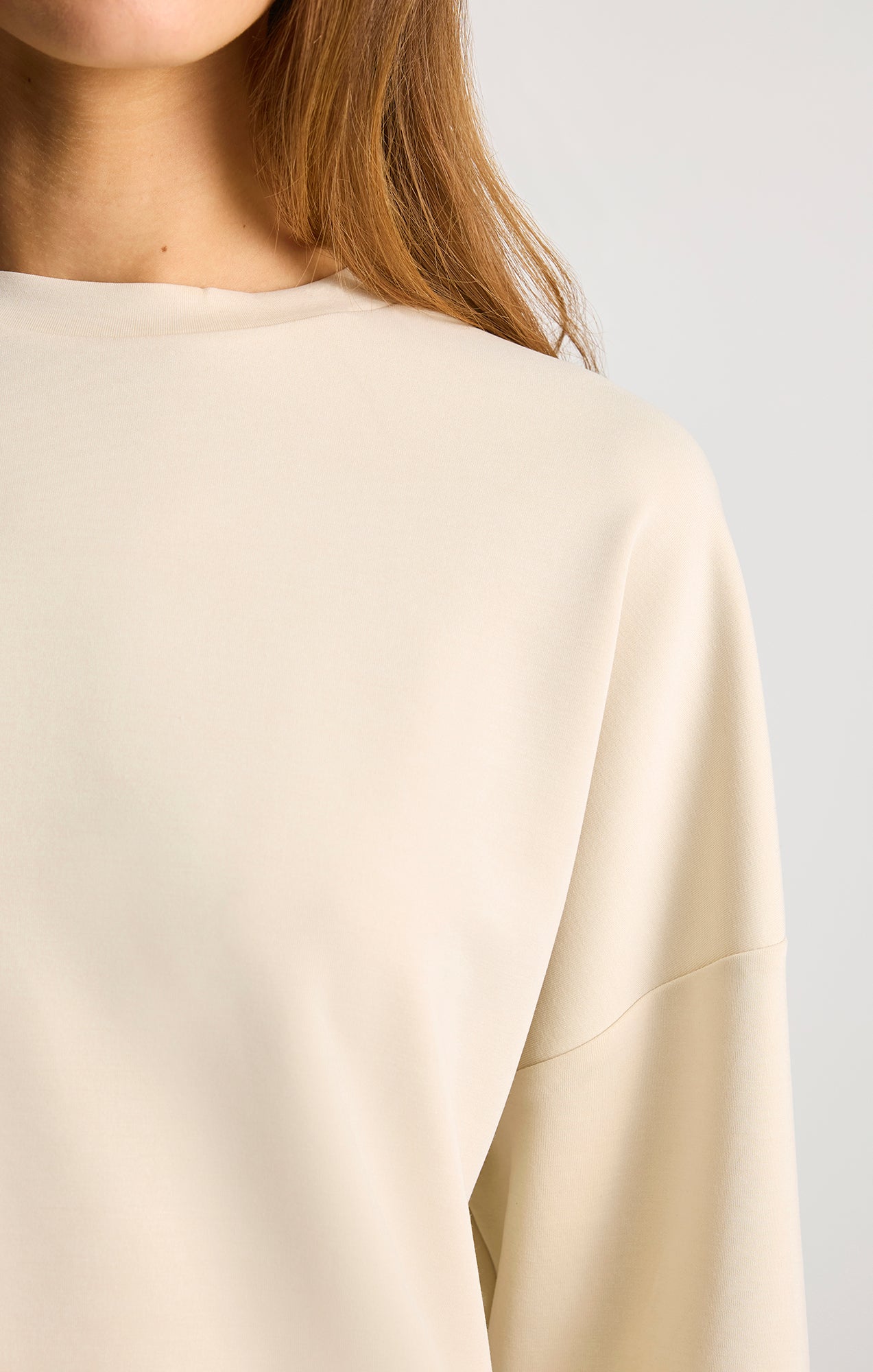 LUXE TOUCH TENCEL™ SWEATSHIRT IN BONE WHITE - Mavi Jeans