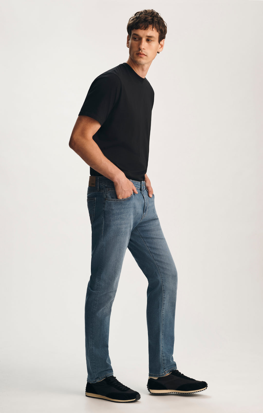 JAKE SLIM LEG IN DARK USED SUPERMOVE