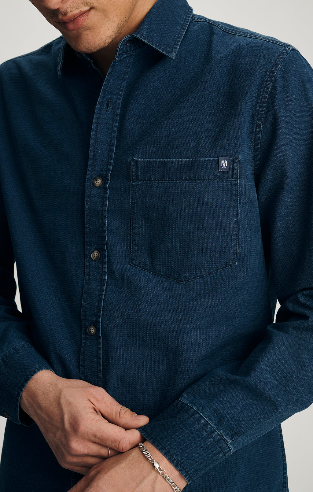 ONE POCKET BUTTON-UP SHIRT IN INDIGO - Mavi Jeans
