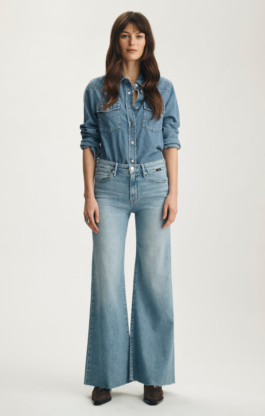 GRACE RELAXED FLARE IN BLEACHED CLASSIC BLUE - Mavi Jeans