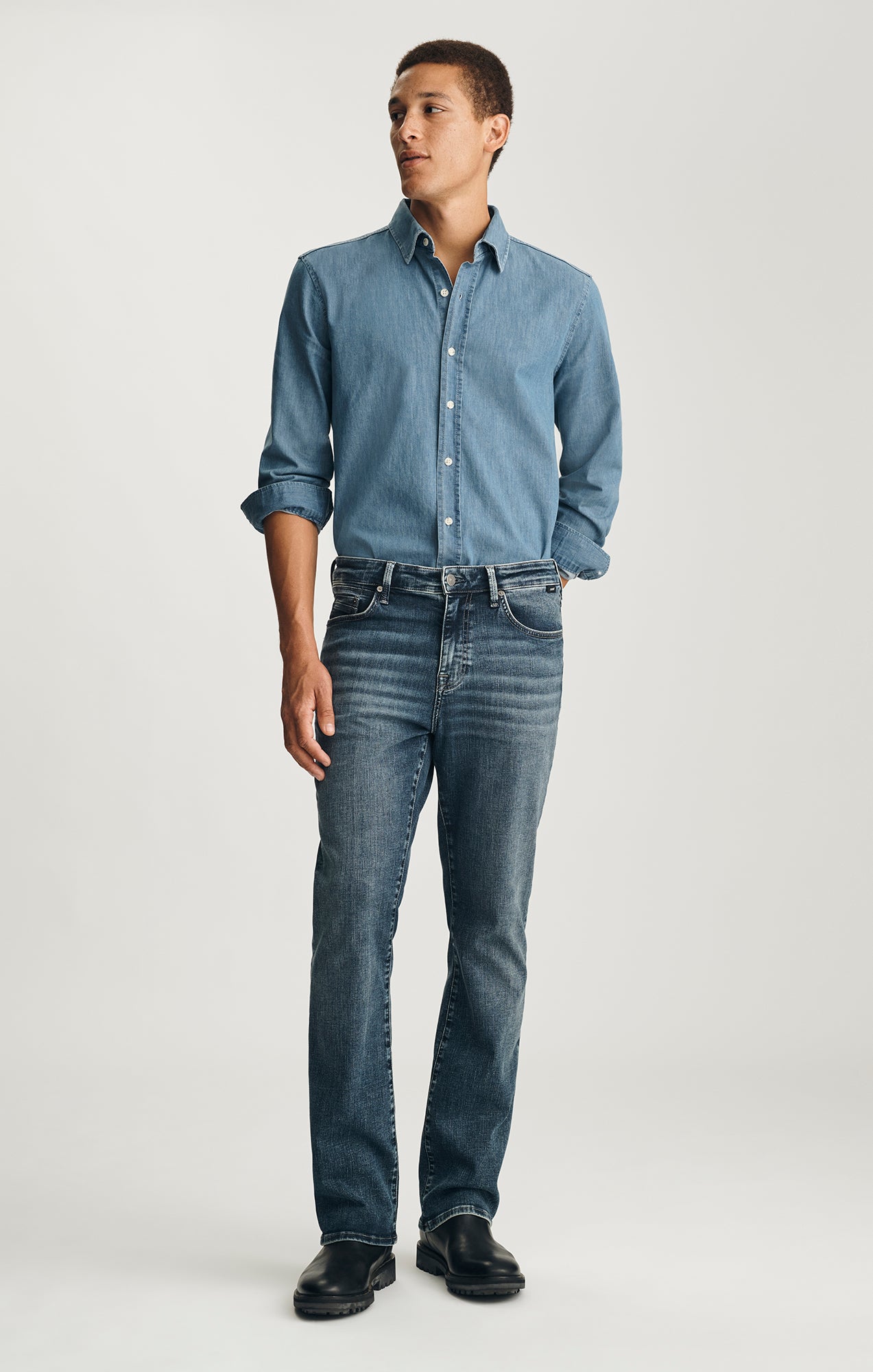 Mavi Men's Long Sleeve Button-Up Shirt In Light Blue Mavi Jeans Mavi Men's Long Sleeve Button-Up Shirt In Light Blue Mavi Jeans