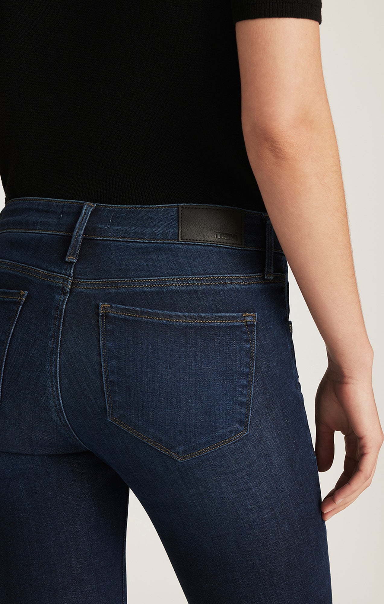 ADRIANA SKINNY IN DARK SUPERSOFT - Mavi Jeans