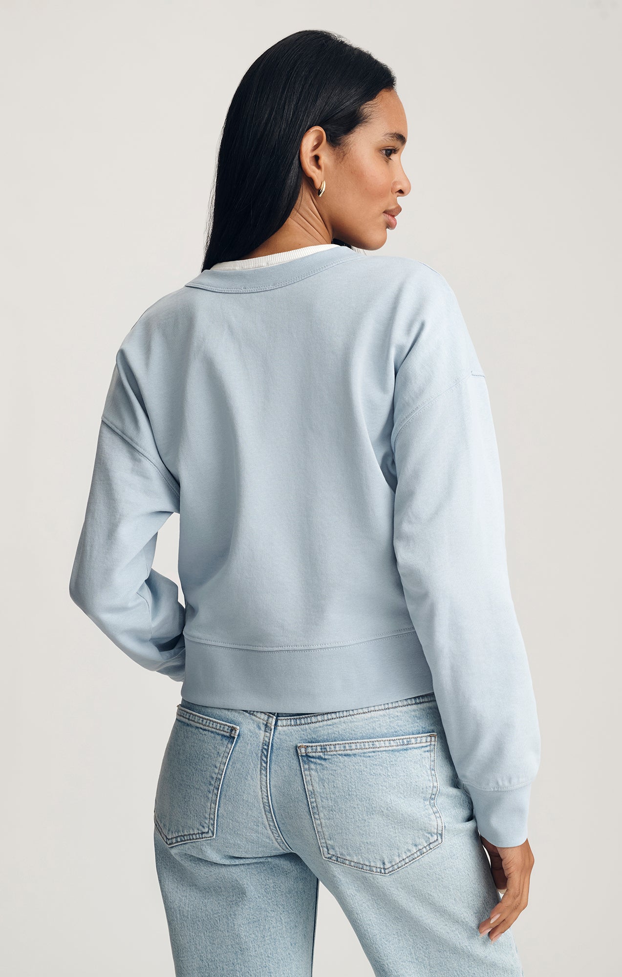 V-STITCH CREW NECK SWEATSHIRT IN BLUE FOG - Mavi Jeans