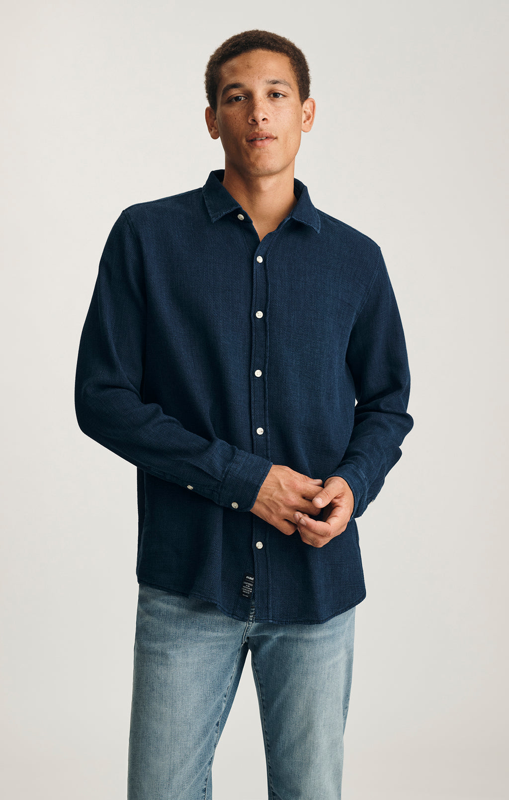LONG SLEEVE BUTTON-UP SHIRT IN INDIGO