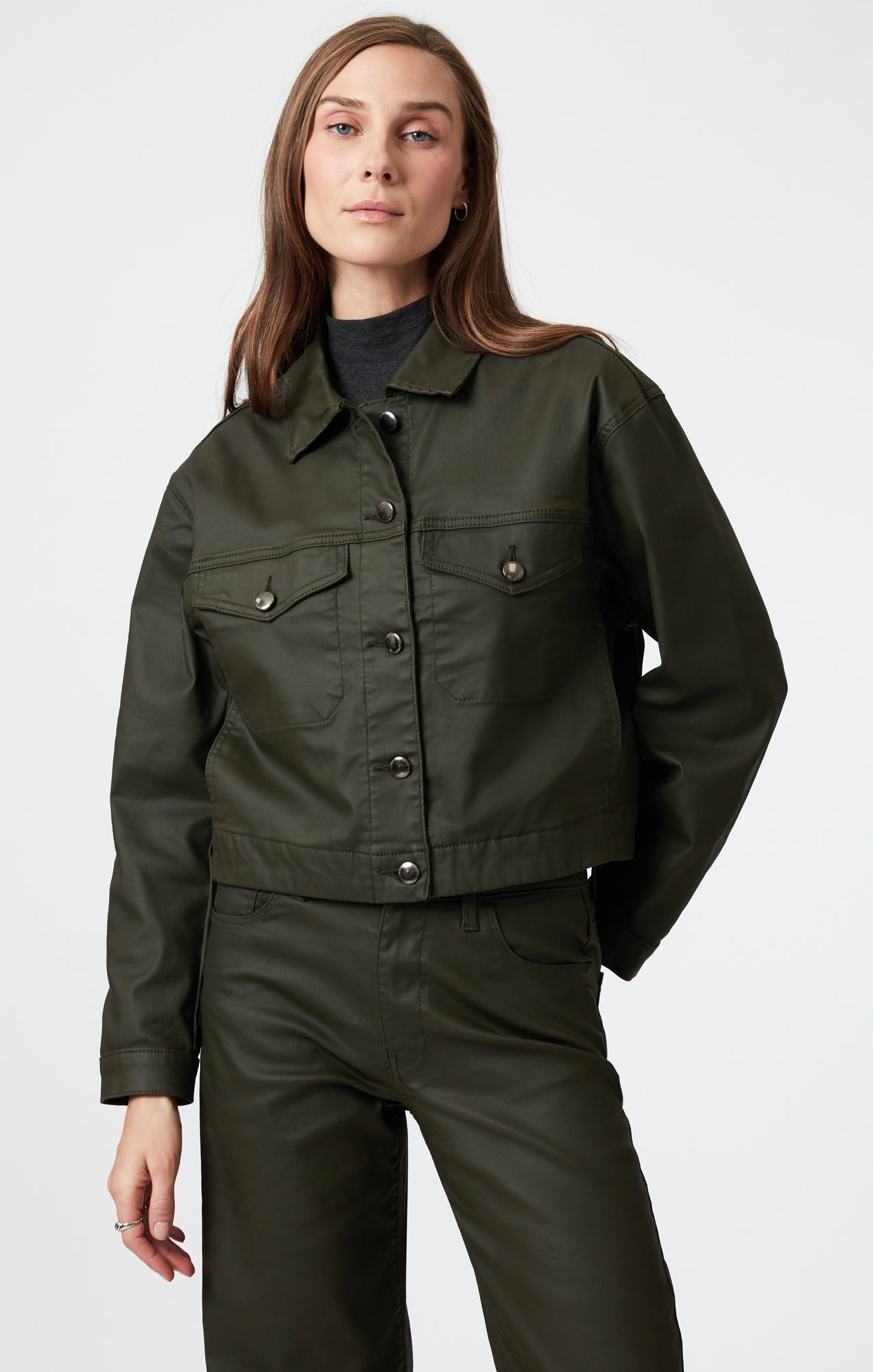 MAREN CROP JACKET IN DARK OLIVE COATED - Mavi Jeans