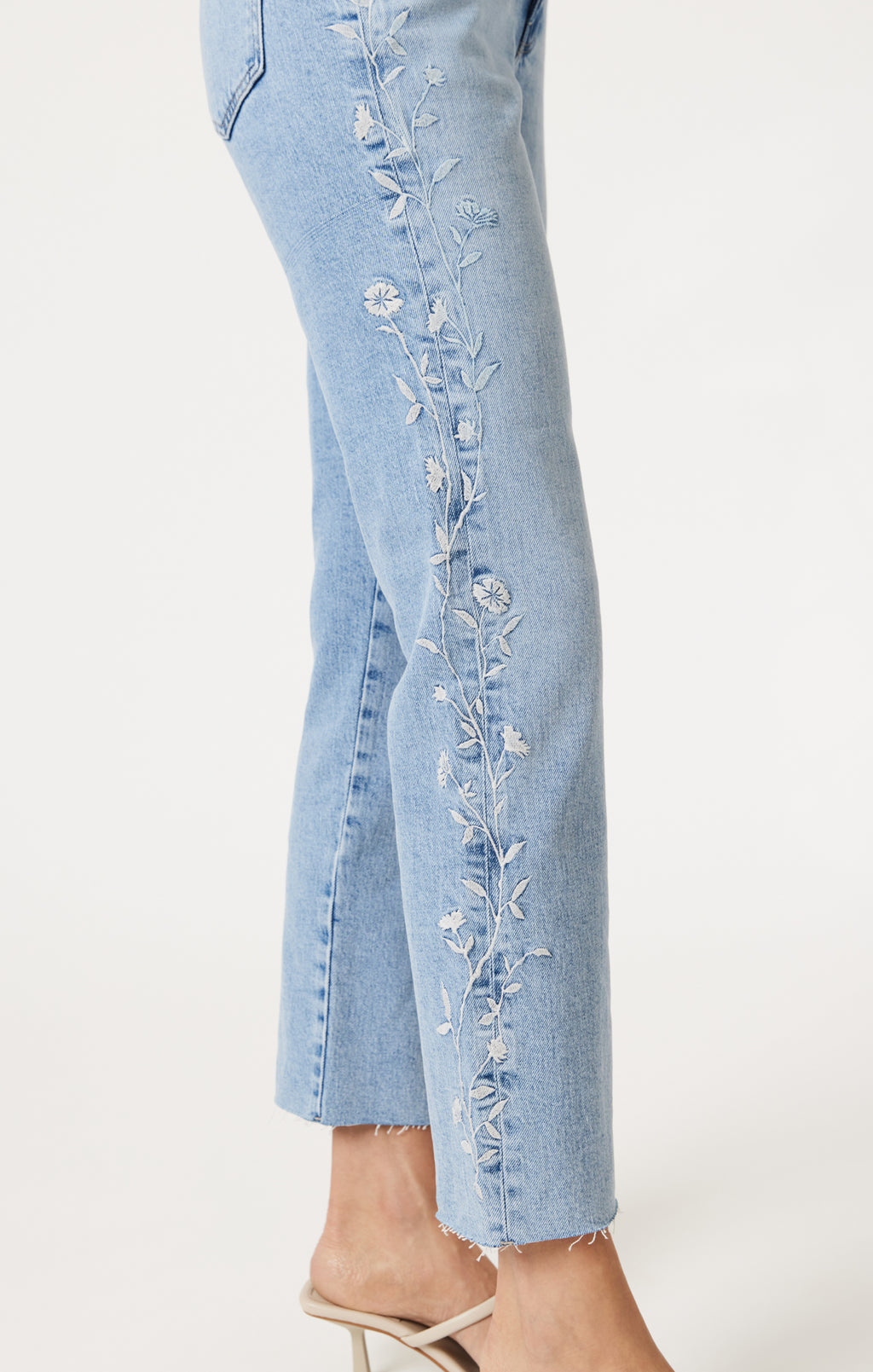 NEW YORK STRAIGHT LEG IN LIGHT BLUE BLOOM DENIM - Mavi Jeans