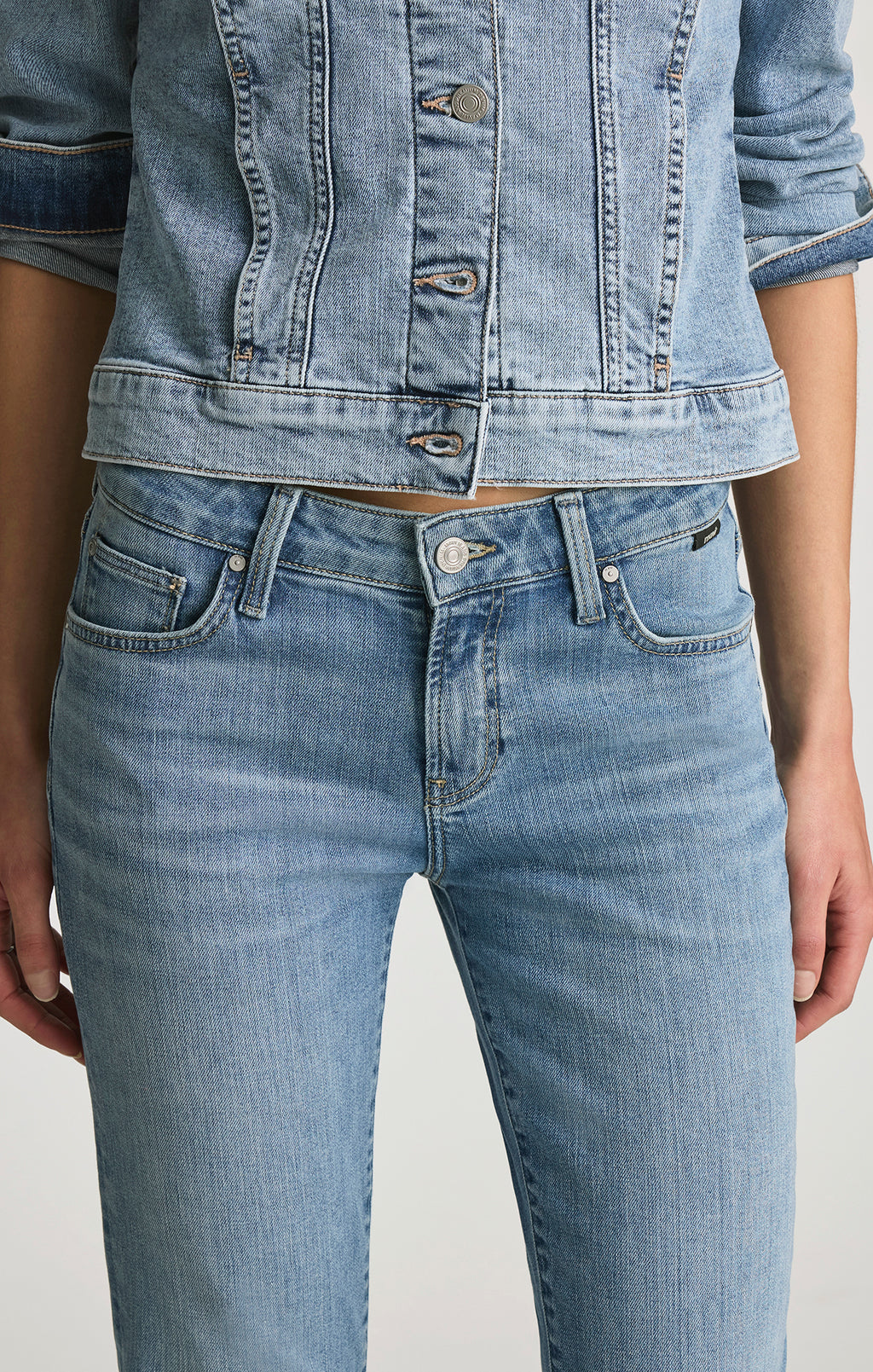 EMMA SLIM BOYFRIEND IN LIGHT BRUSHED FLEX BLUE