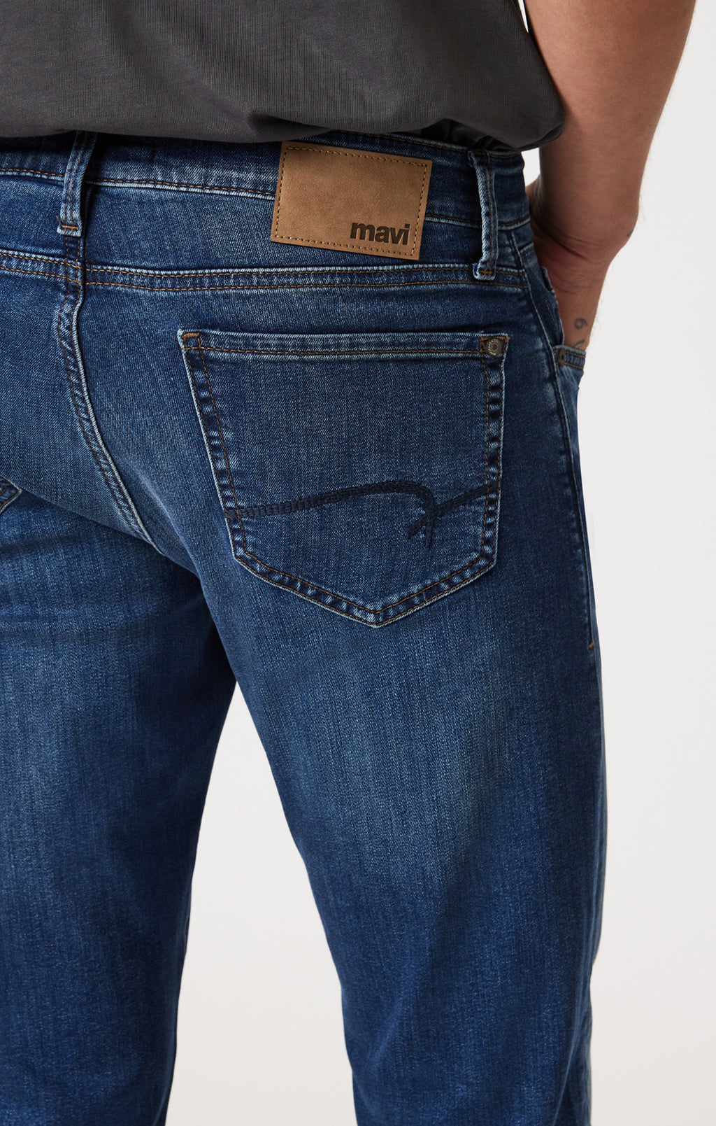 ZACH STRAIGHT LEG IN DARK USED WILLIAMSBURG - Mavi Jeans
