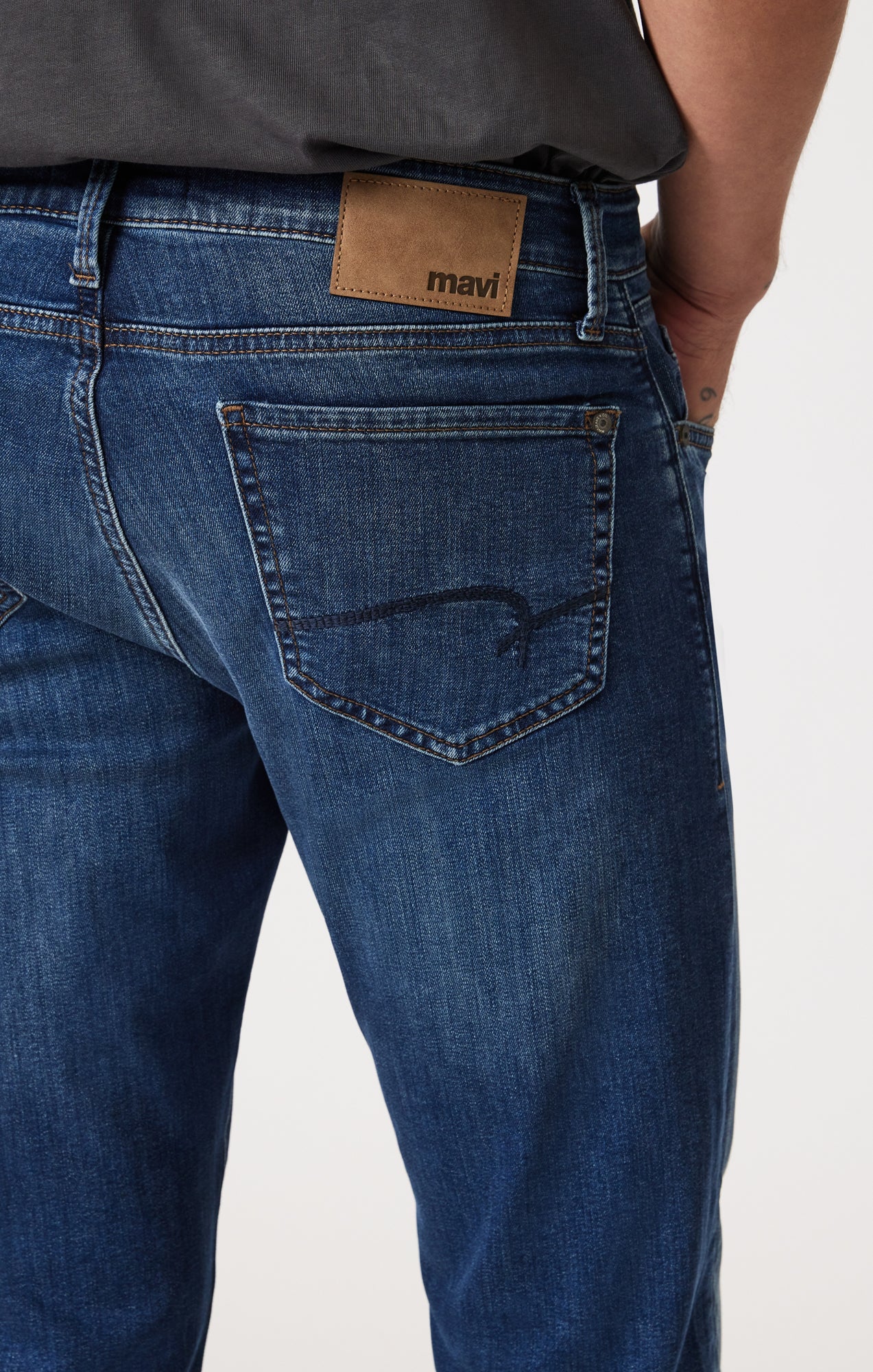 ZACH STRAIGHT LEG IN DARK USED WILLIAMSBURG - Mavi Jeans
