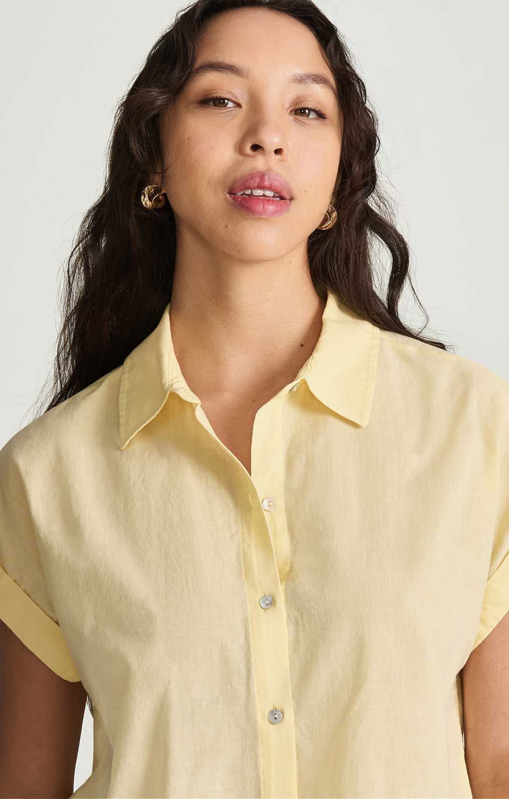 SLEEVELESS BUTTON-UP SHIRT IN SUNLIGHT - Mavi Jeans