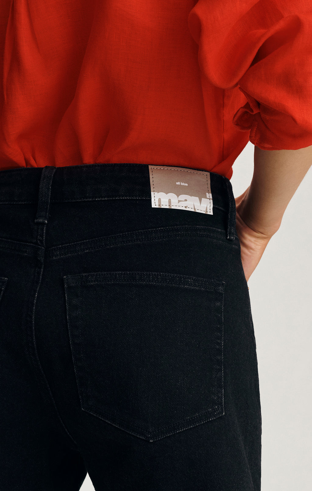 HEIDI SHORTS IN BLACK CLASSIC BLUE