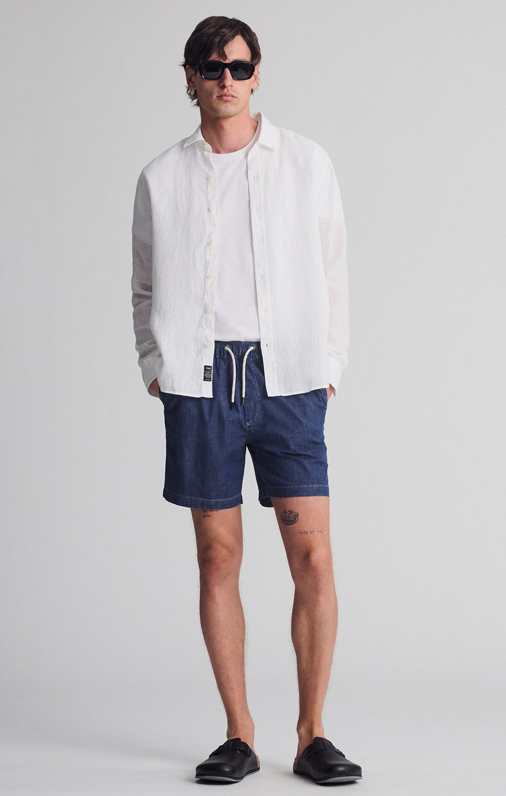 CLINT JOGGER SHORTS IN NAVY CHAMBRAY - Mavi Jeans