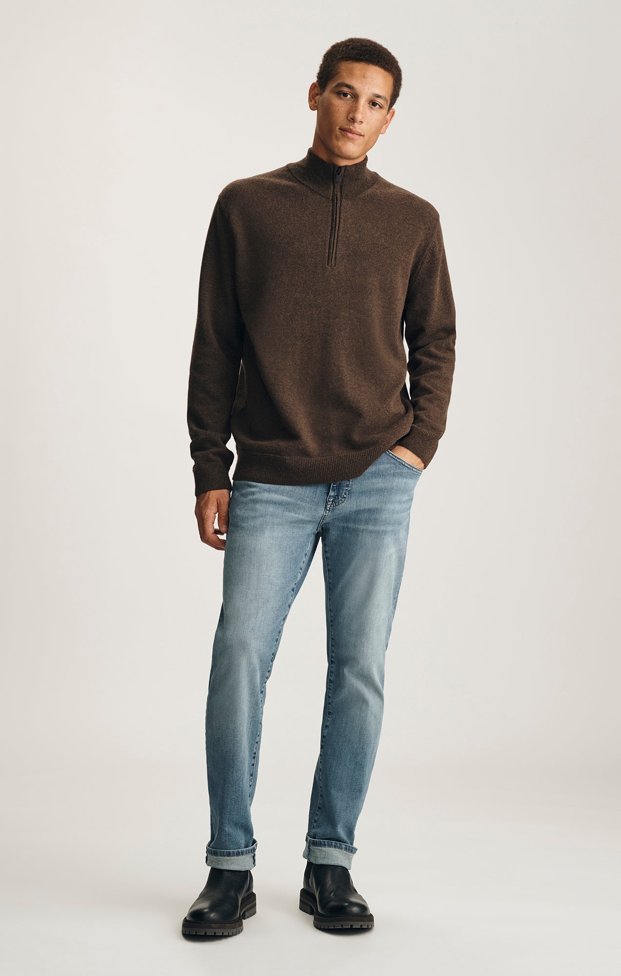 HALF ZIP SWEATER IN SEAL BROWN
