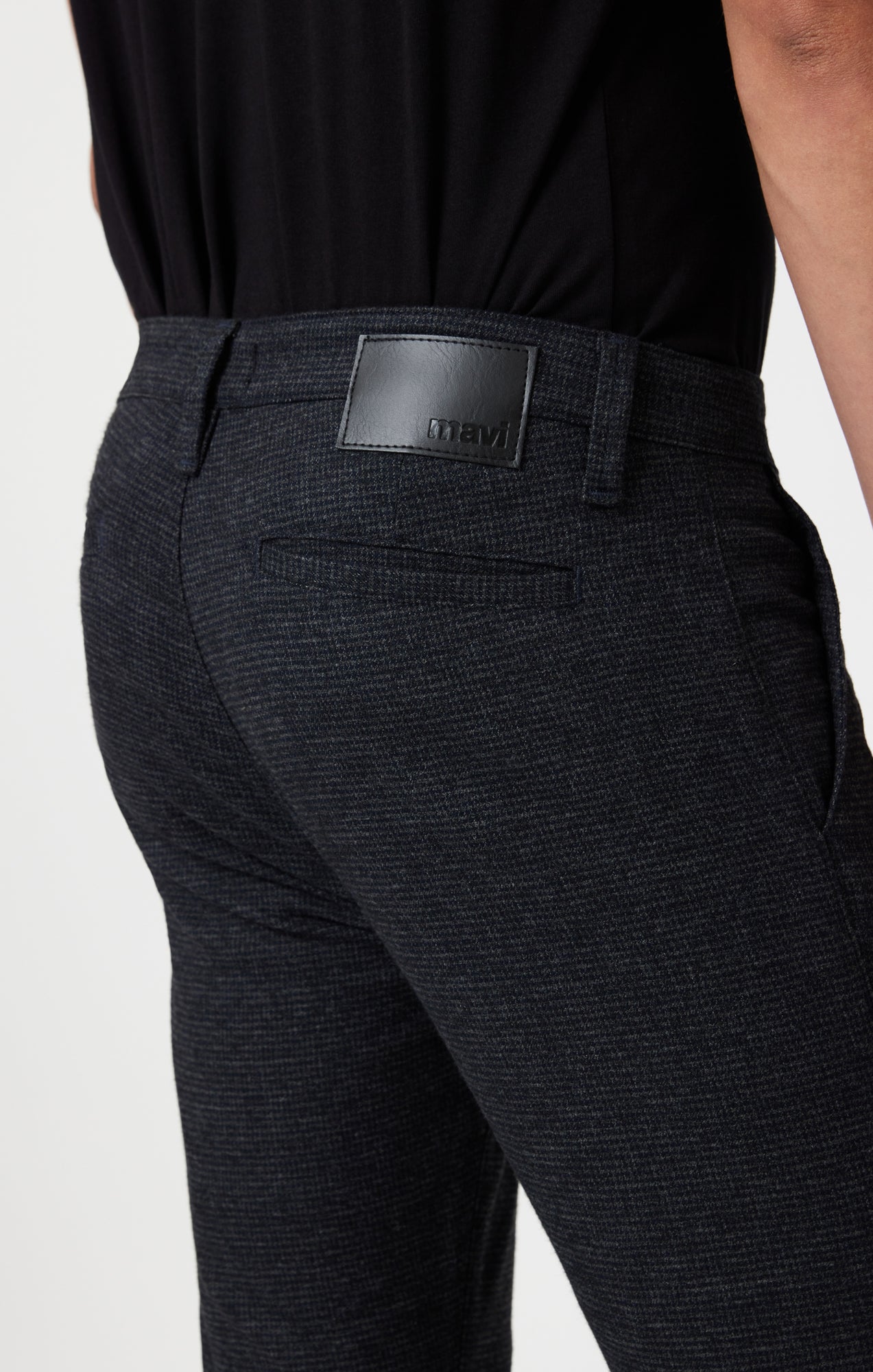 MILTON SLIM STRAIGHT CHINO IN NAVY HERRINGBONE - Mavi Jeans