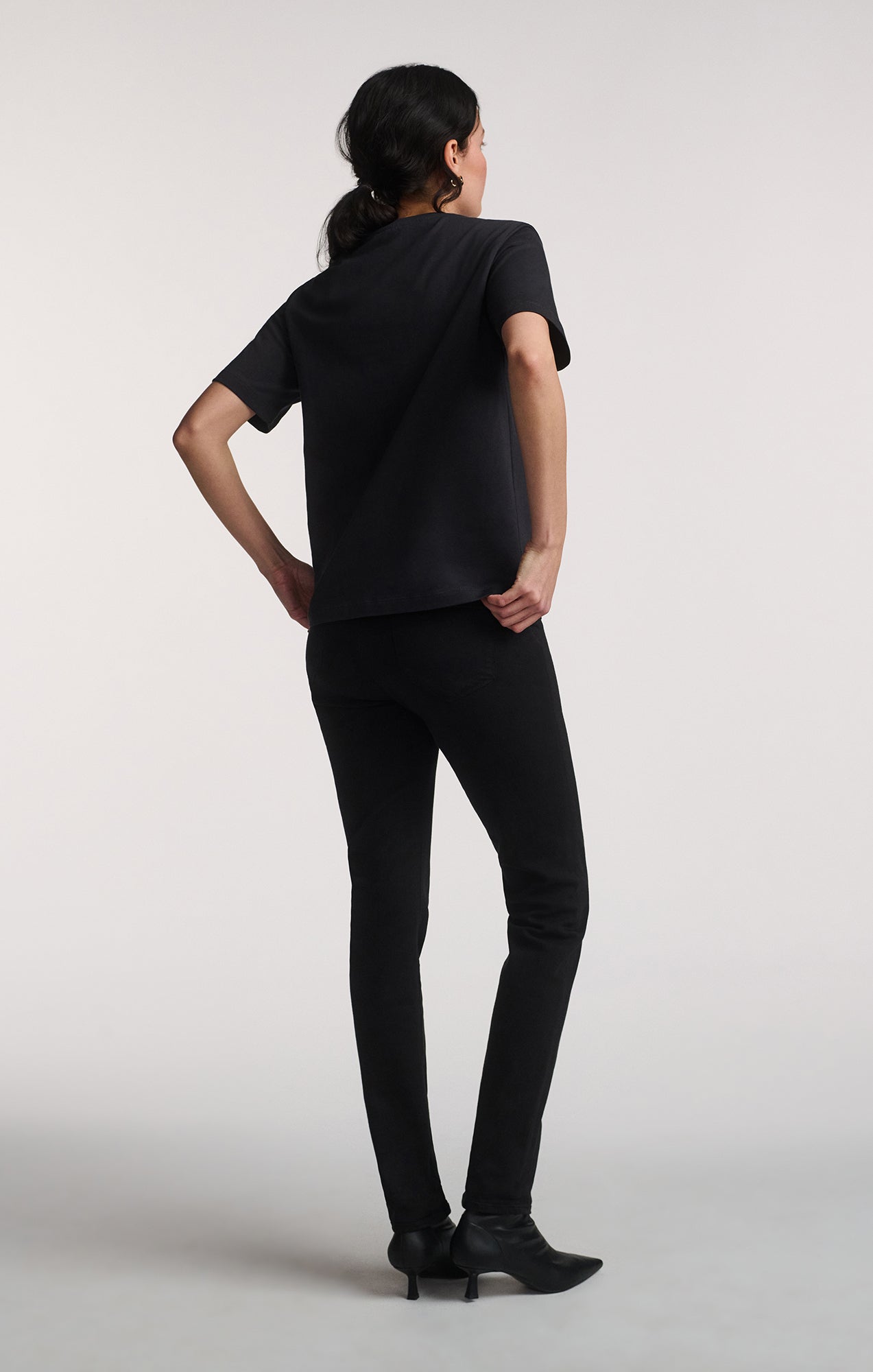 SHORT SLEEVE CREW NECK T-SHIRT IN PHANTOM - Mavi Jeans