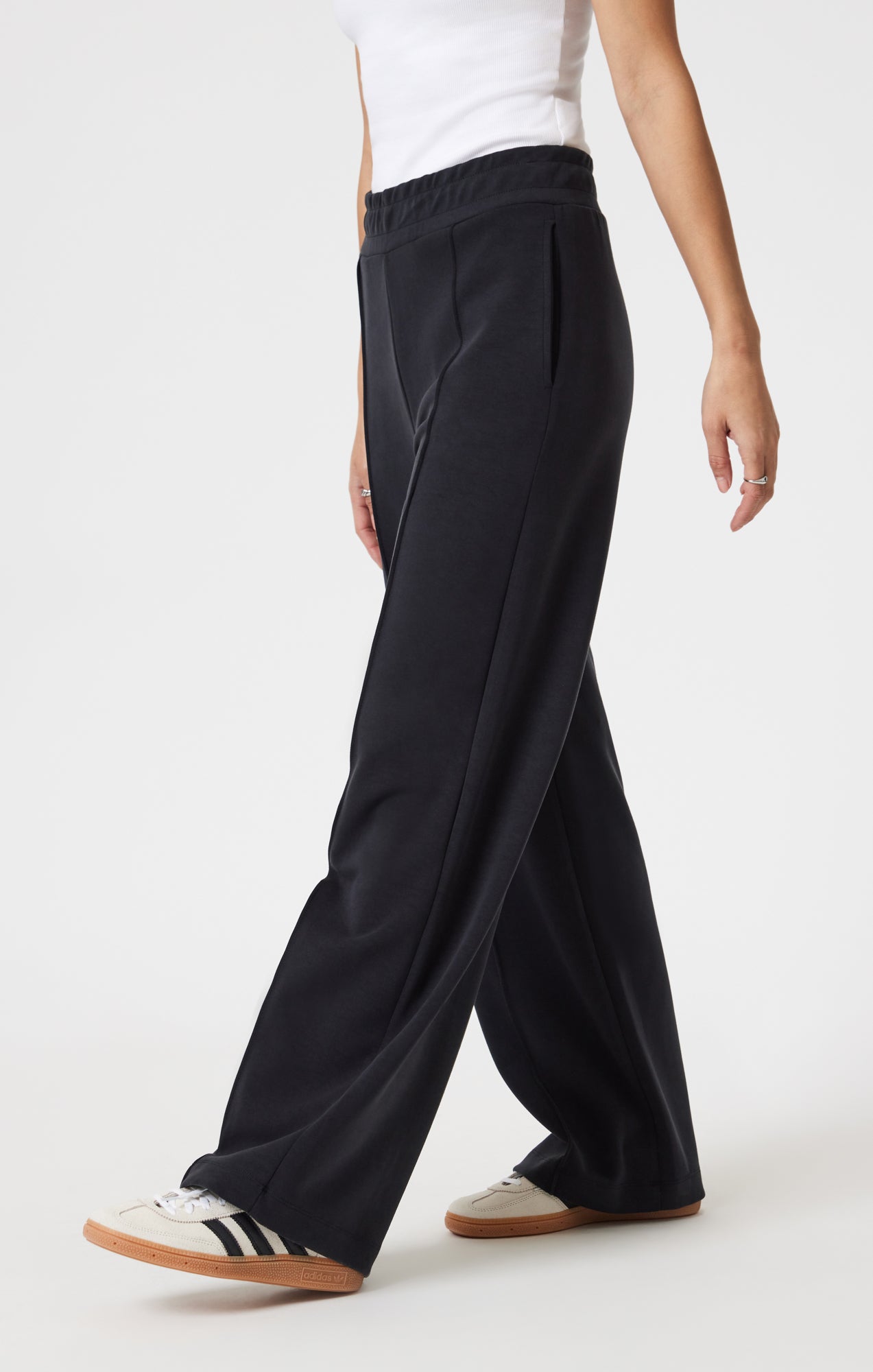 SPORTY LUXE TENCEL™ PANTS IN BLACK - Mavi Jeans