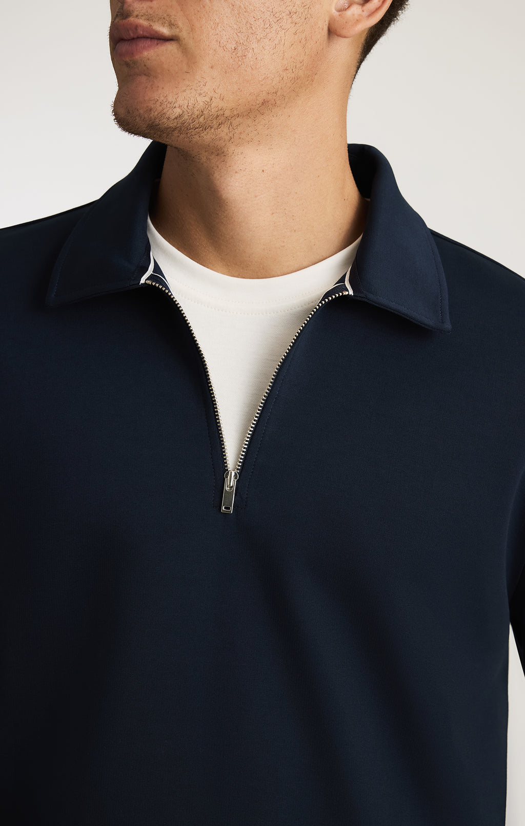 HALF ZIP SWEATSHIRT IN DARK SAPPHIRE