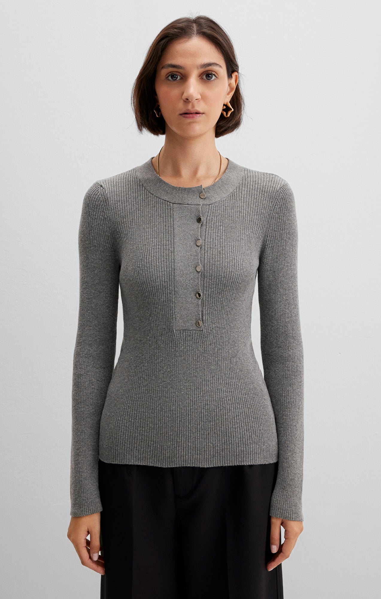 EDITION BUTTON-FRONT SWEATER IN MID GREY MELANGE