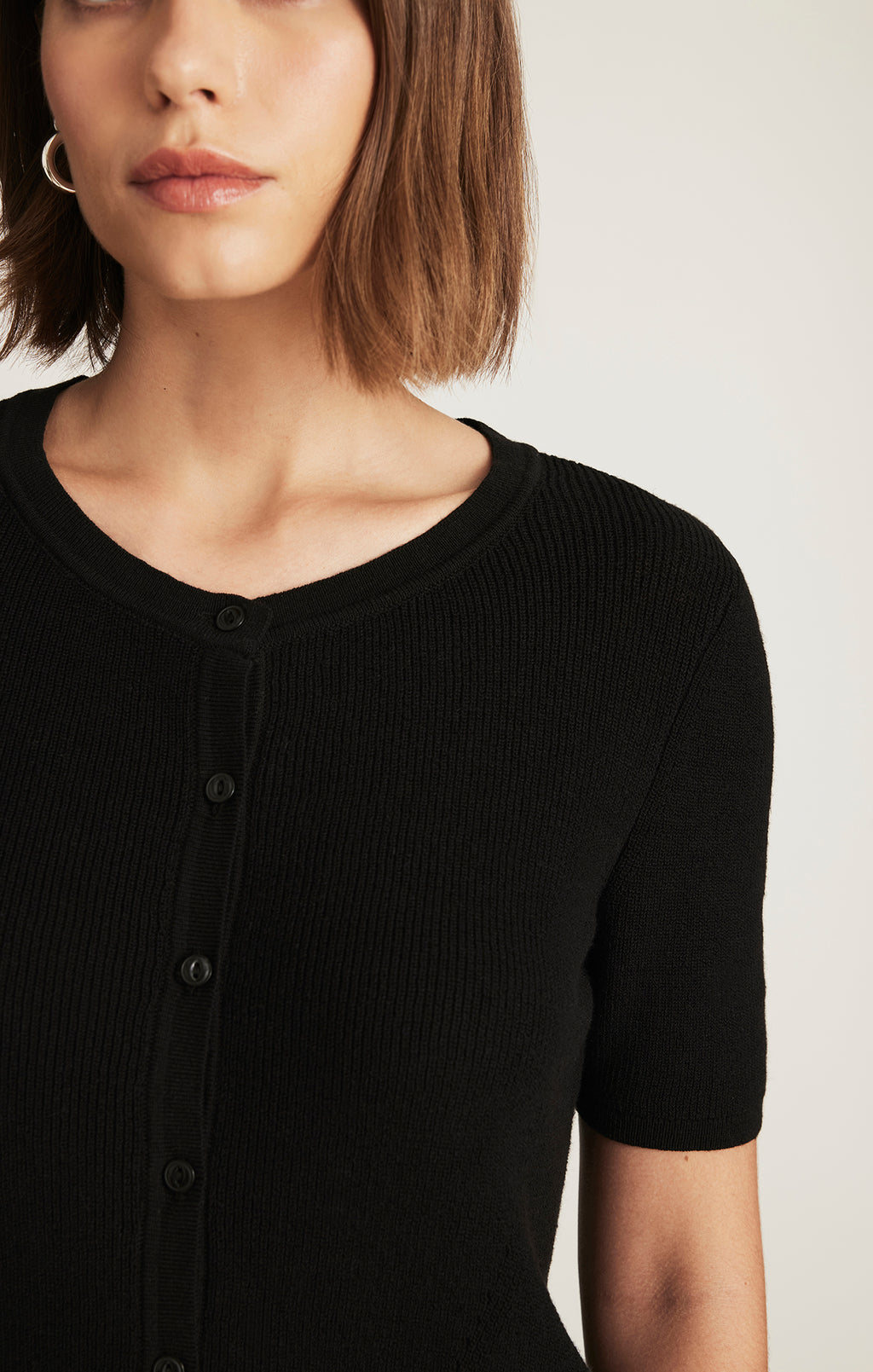 EDITION SHORT SLEEVE CARDIGAN IN BLACK