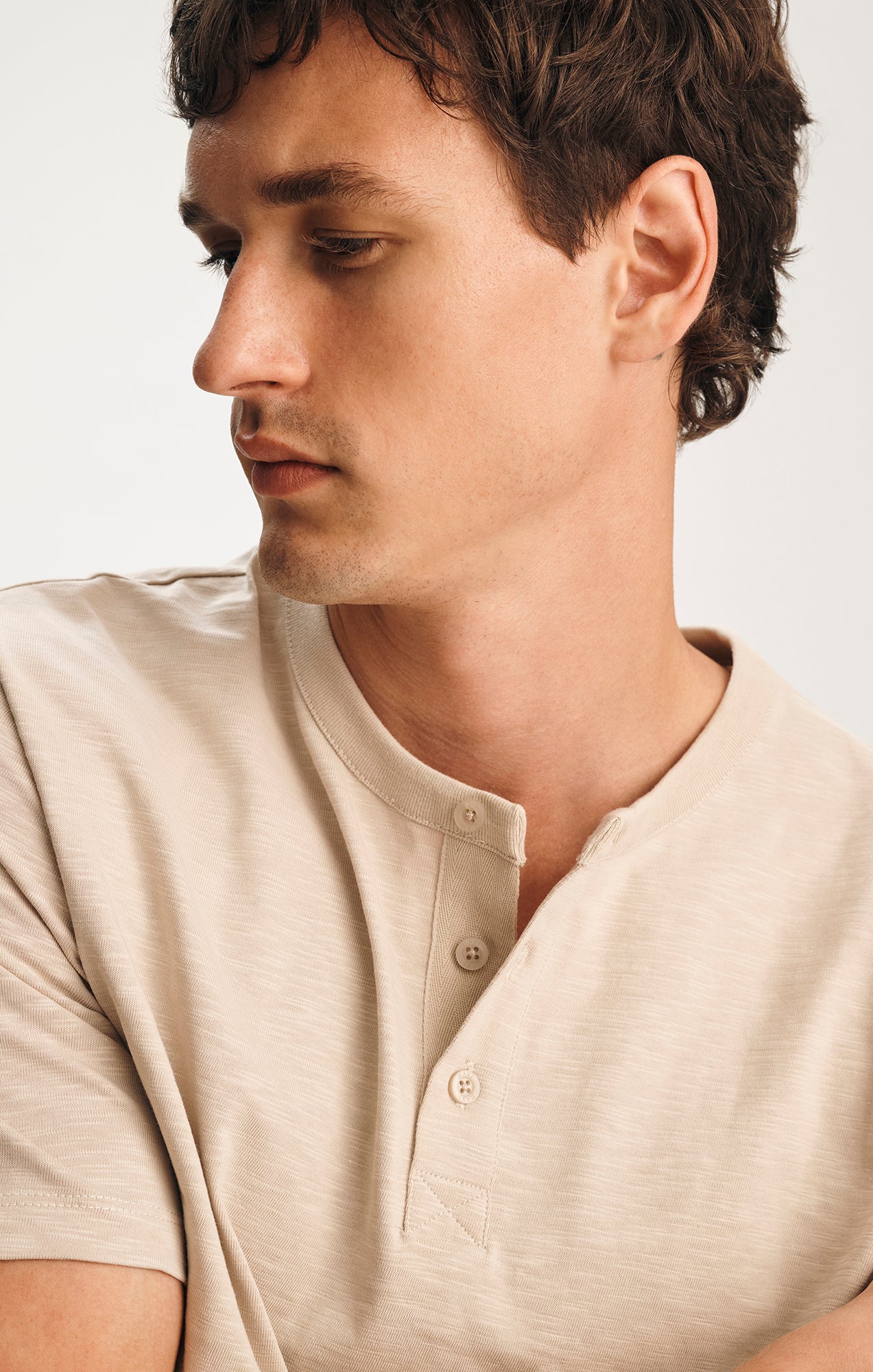 SLUB HENLEY T-SHIRT IN FEATHER GREY - Mavi Jeans