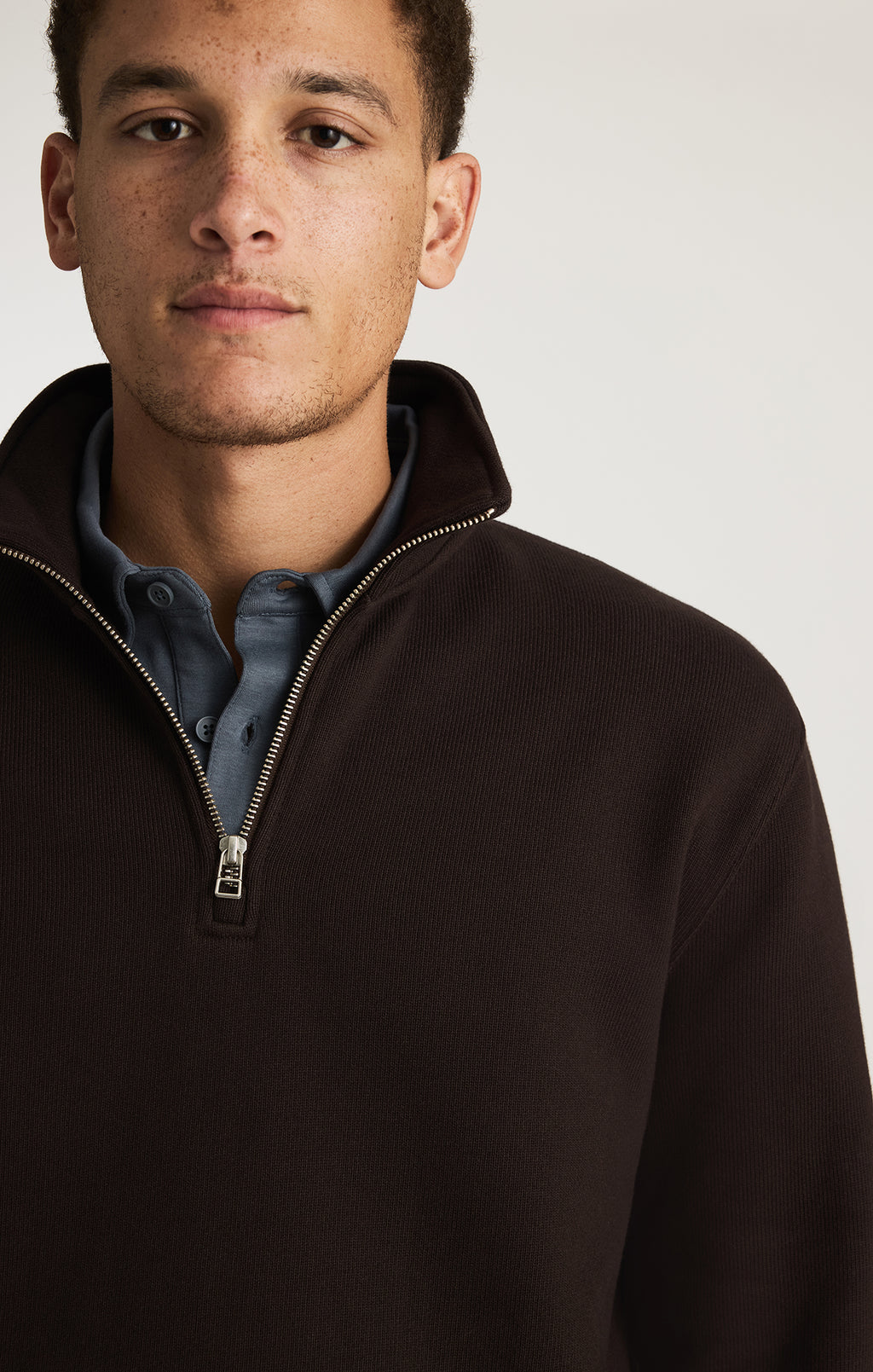 EDITION HALF ZIP SWEATSHIRT IN GANACHE