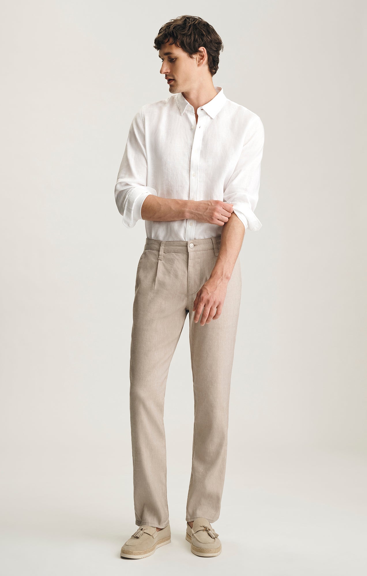 WILL PLEATED STRAIGHT CHINO IN COFFEE LINEN - Mavi Jeans