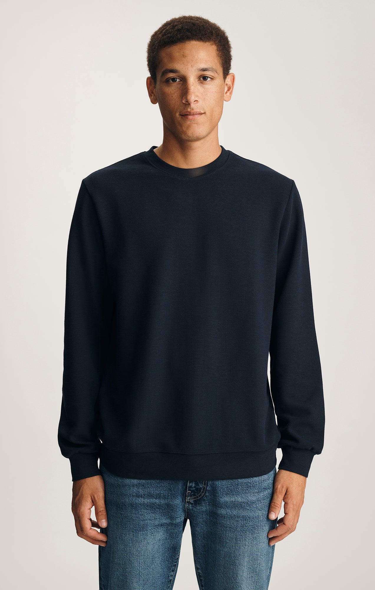 CREW NECK SWEATSHIRT IN DARK SAPPHIRE