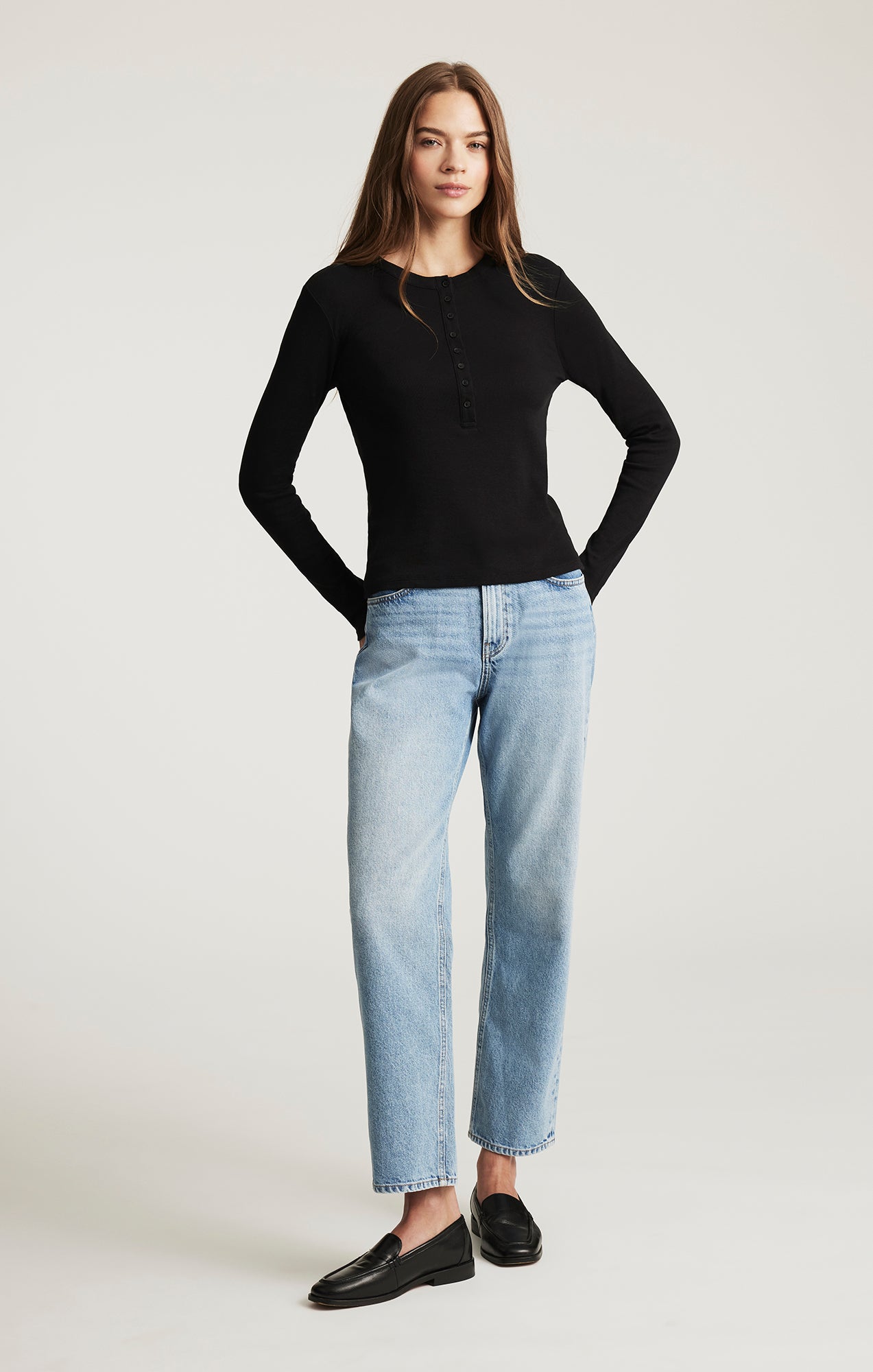 HENLEY LONG SLEEVE T-SHIRT IN BLACK