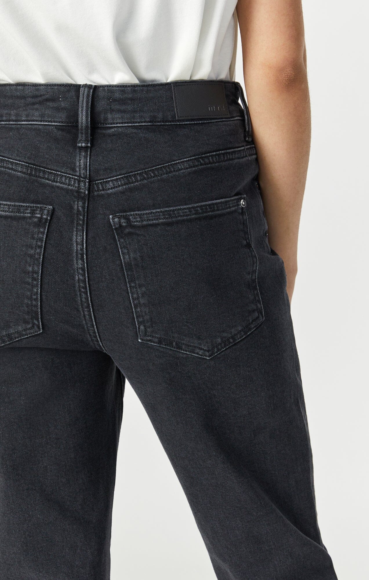 NEW YORK STRAIGHT LEG IN SHINY SMOKE DENIM - Mavi Jeans