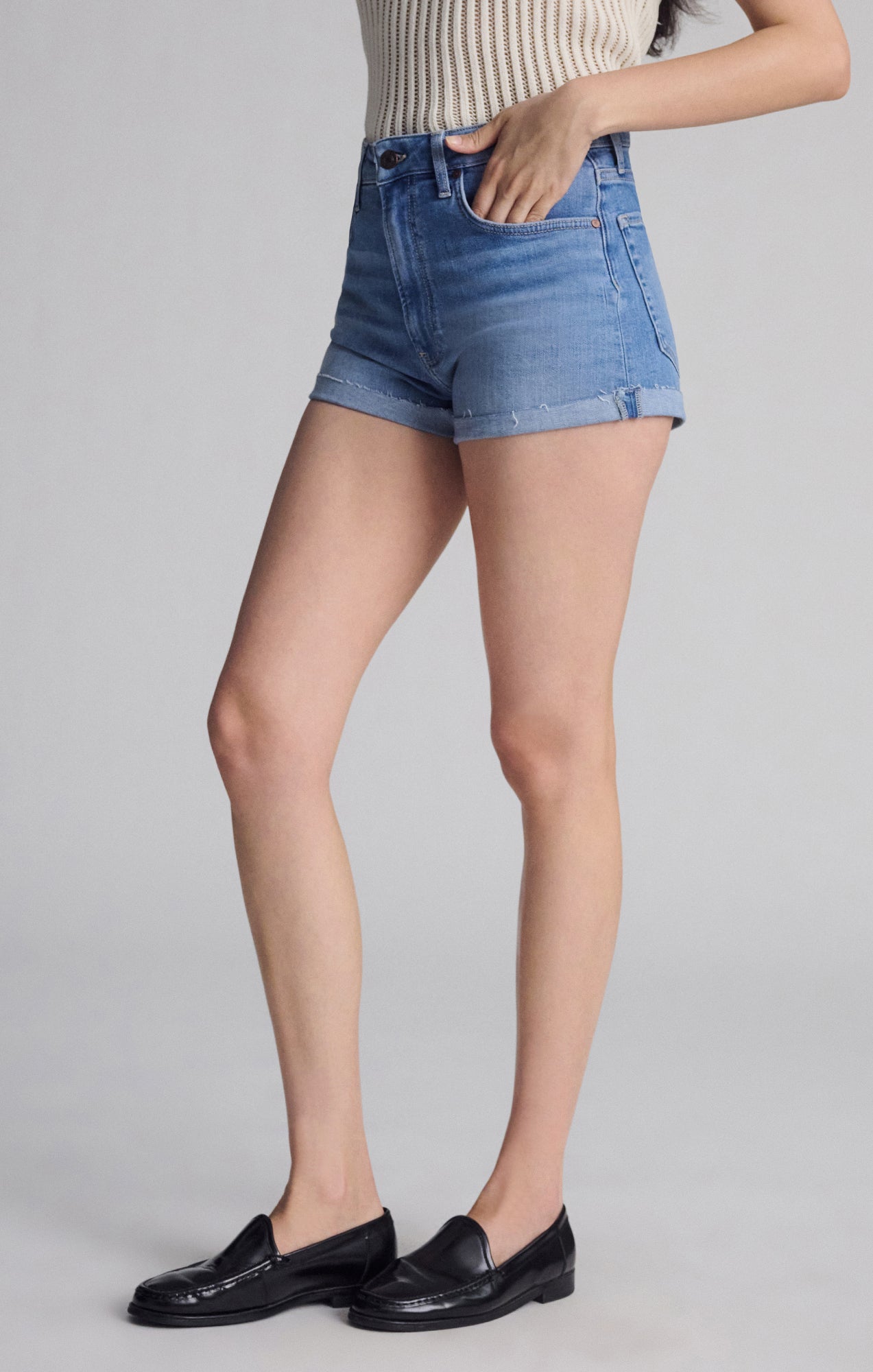 VIVIA CUFFED SHORTS IN LIGHT FLEX BLUE - Mavi Jeans