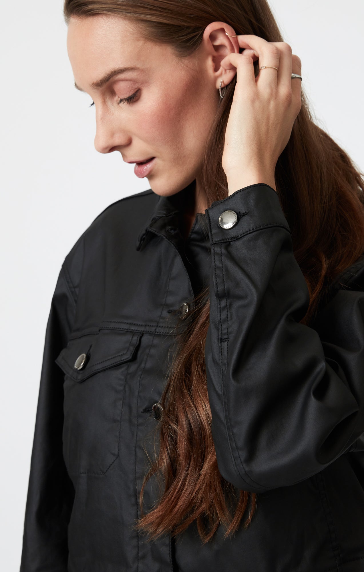 MAREN CROP JACKET IN BLACK COATED - Mavi Jeans