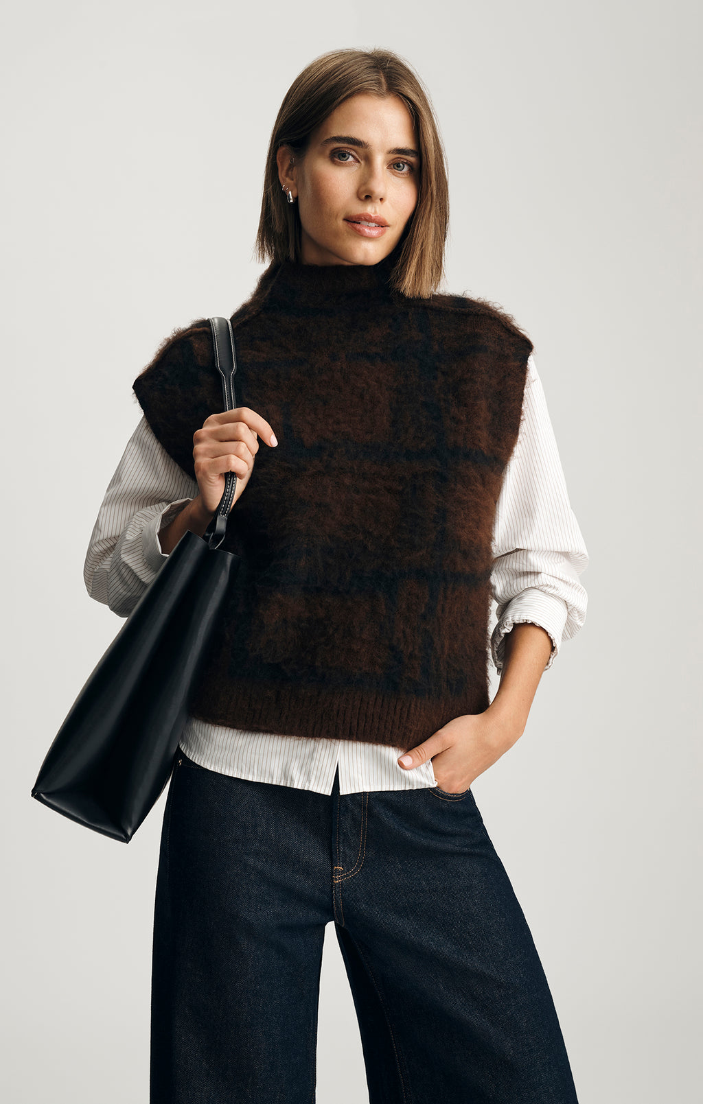 HIGH NECK SWEATER VEST IN TIRAMISU