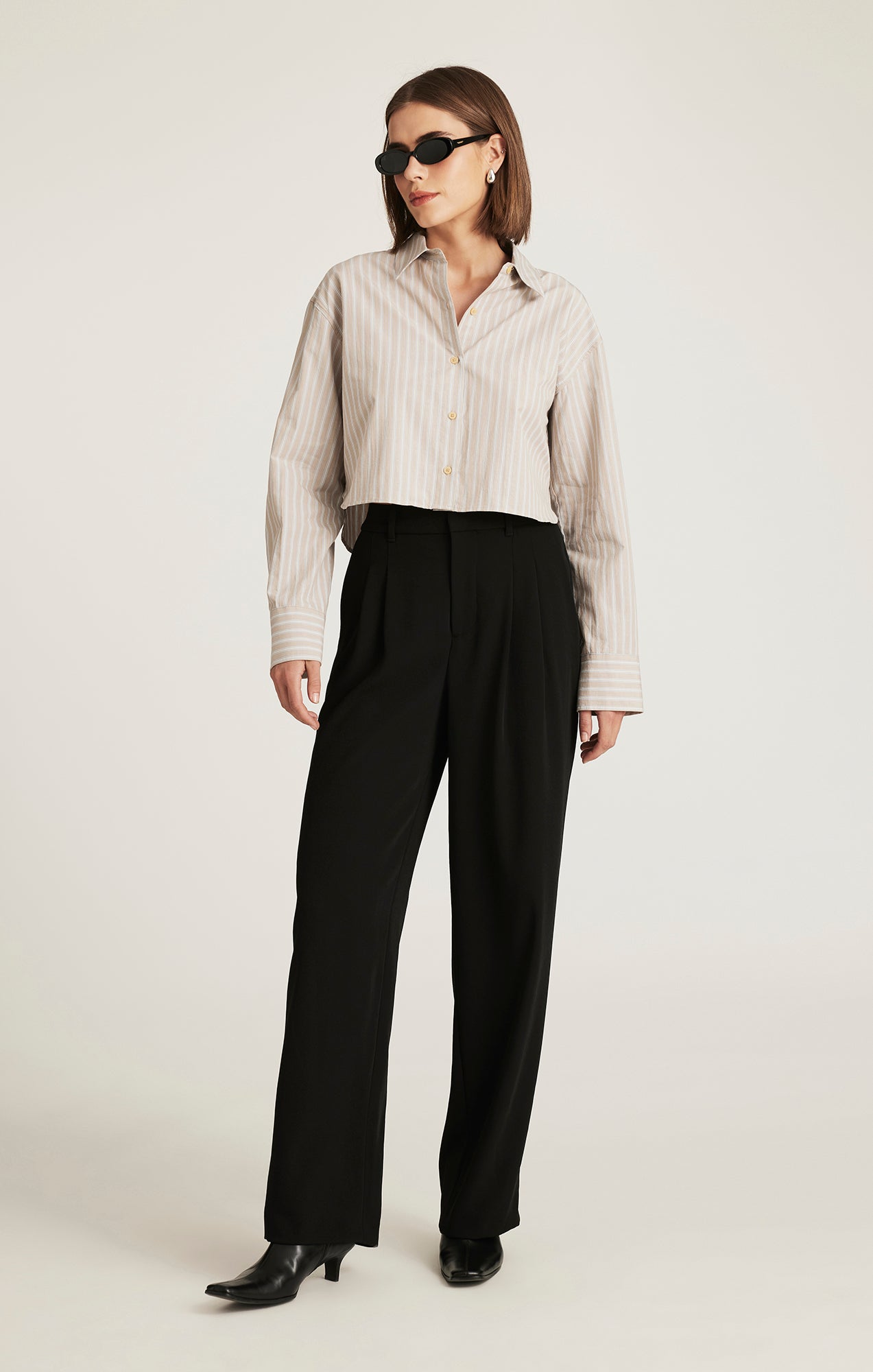 CROPPED LONG SLEEVE BUTTON-UP SHIRT IN BEIGE STRIPE - Mavi Jeans