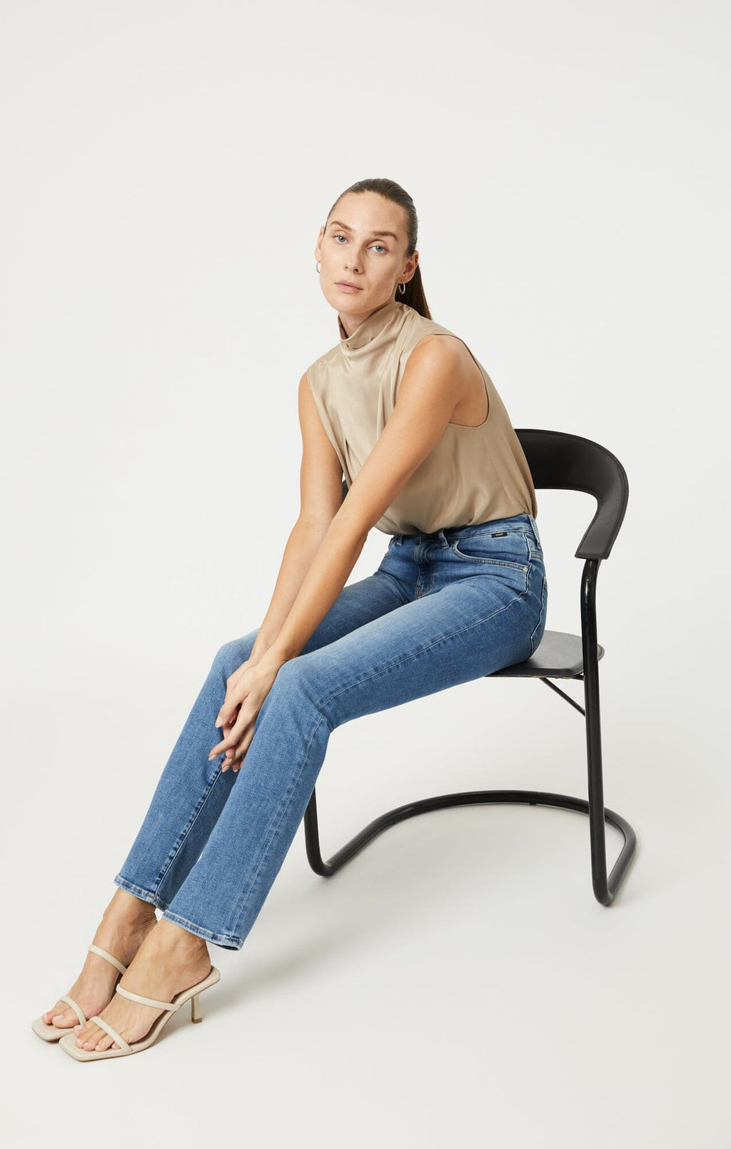 KENDRA STRAIGHT LEG IN MID BRUSHED FEATHER BLUE - Mavi Jeans