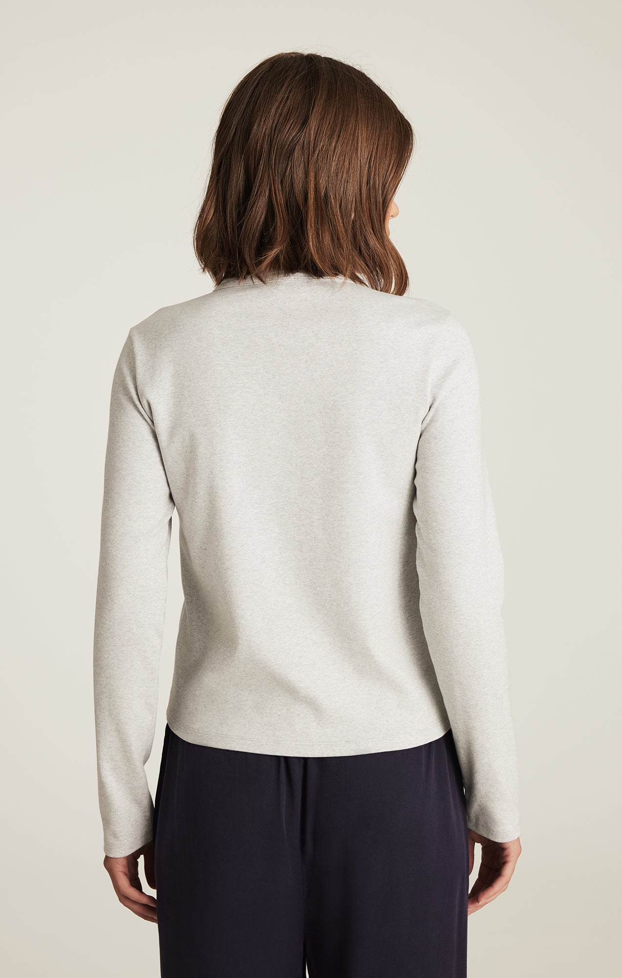 CROPPED HENLEY T-SHIRT IN LIGHT GREY MELANGE