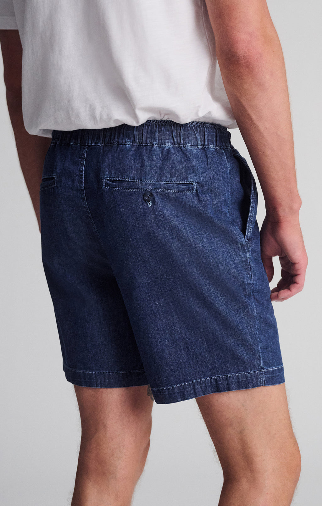 CLINT JOGGER SHORTS IN NAVY CHAMBRAY - Mavi Jeans