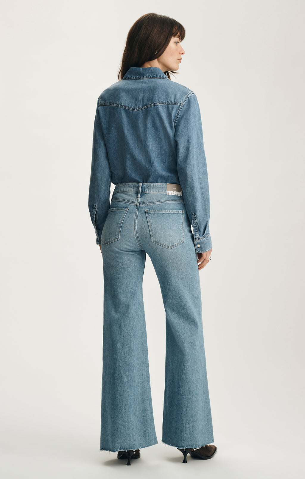 GRACE RELAXED FLARE IN BLEACHED CLASSIC BLUE - Mavi Jeans