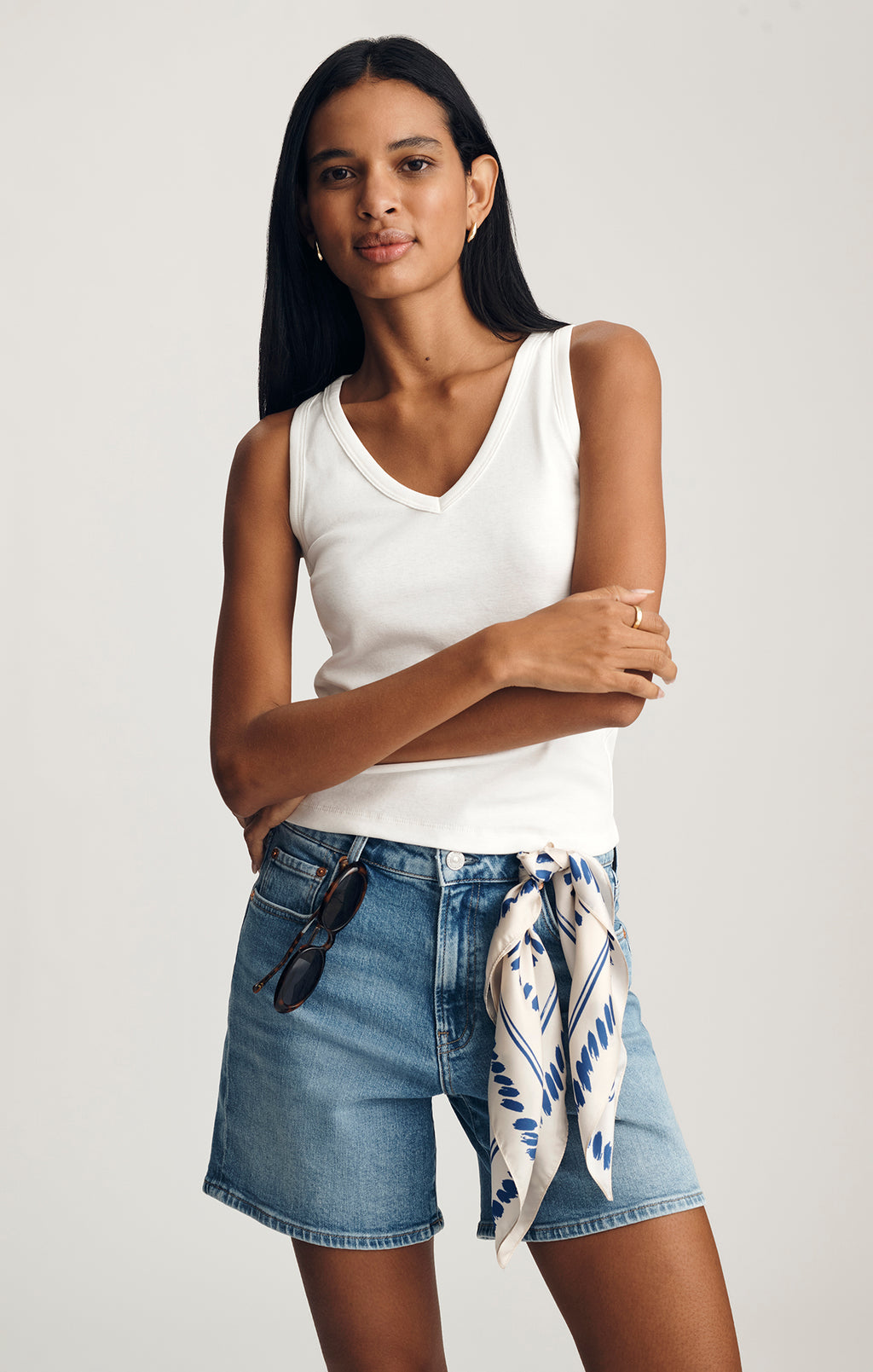 V-NECK TANK TOP IN WHITE - Mavi Jeans