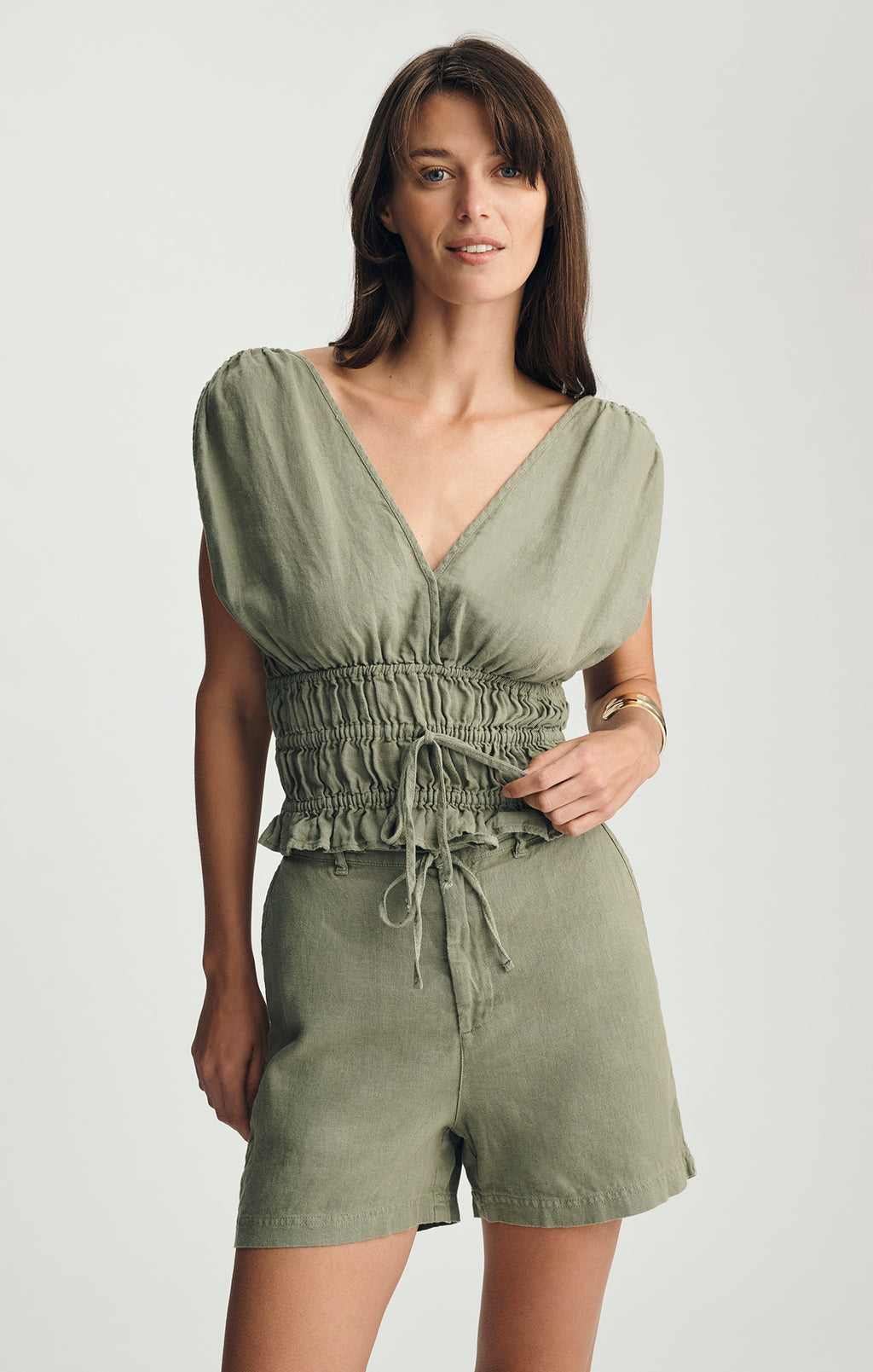 LINEN TIERED V-NECK TANK TOP IN SEA SPRAY - Mavi Jeans