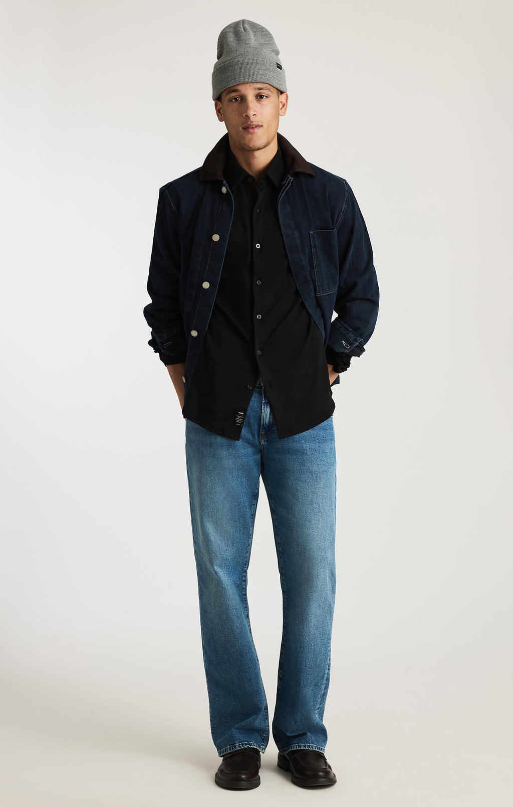 LONG SLEEVE BUTTON-UP SHIRT IN BLACK