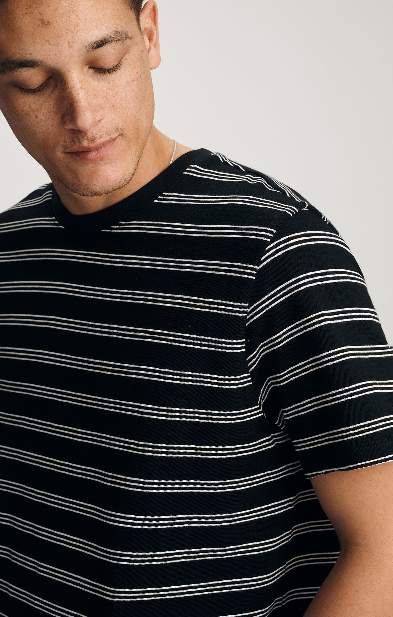 CREW NECK T-SHIRT IN BLACK - Mavi Jeans