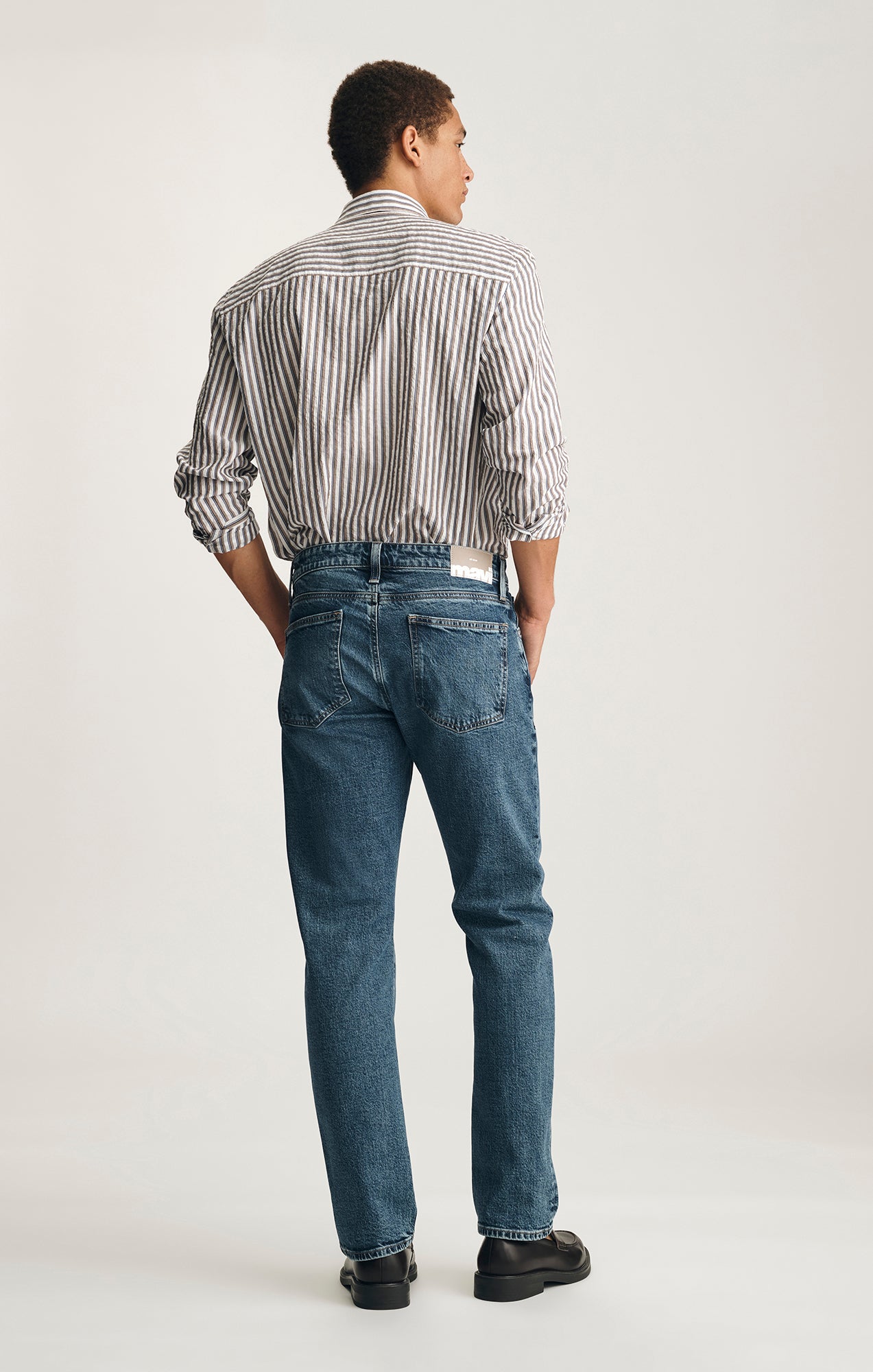 ZACH STRAIGHT LEG IN MID BRUSHED CLASSIC BLUE