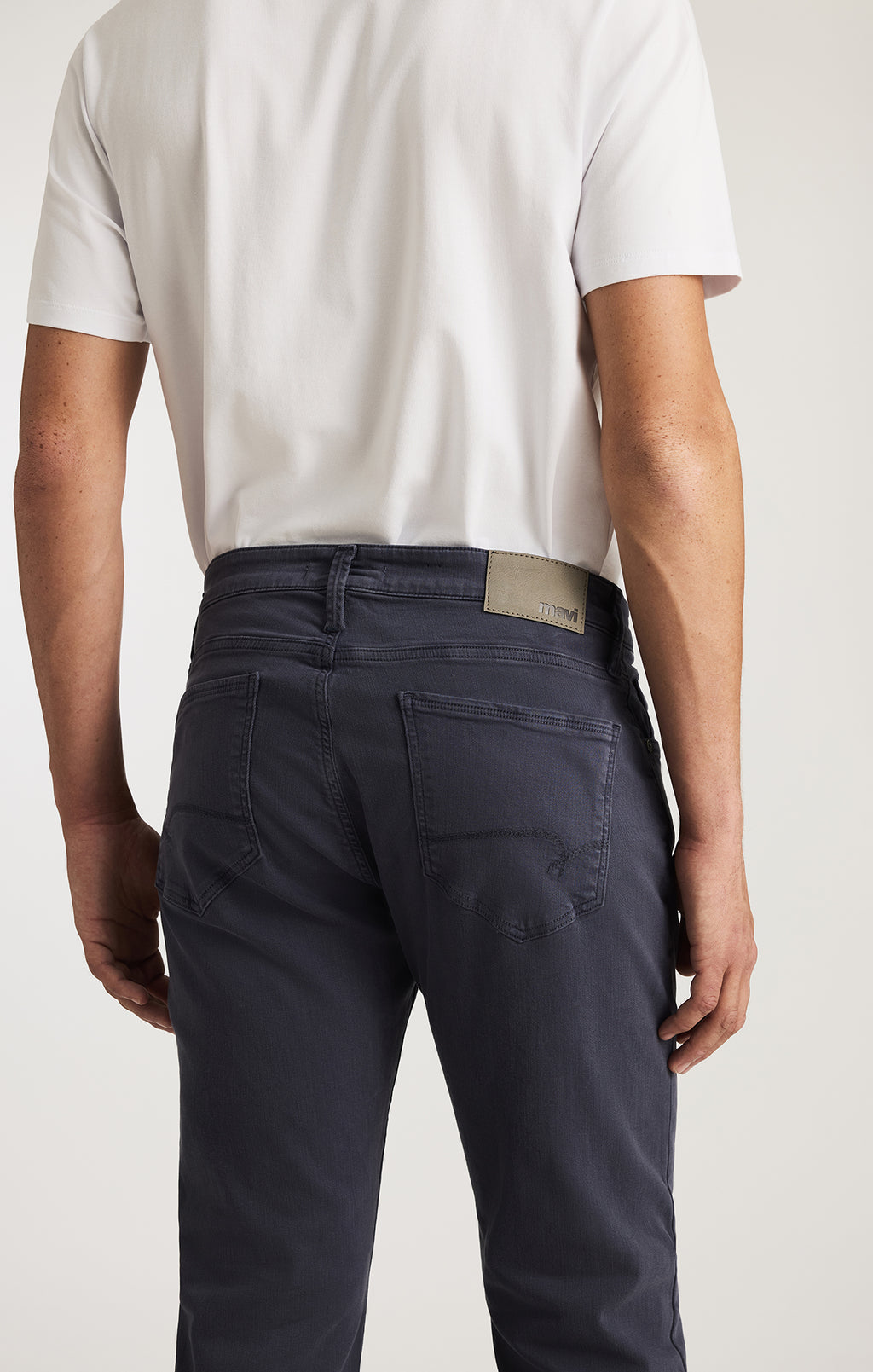 MARCUS SLIM STRAIGHT LEG IN INDIGO SUPERMOVE