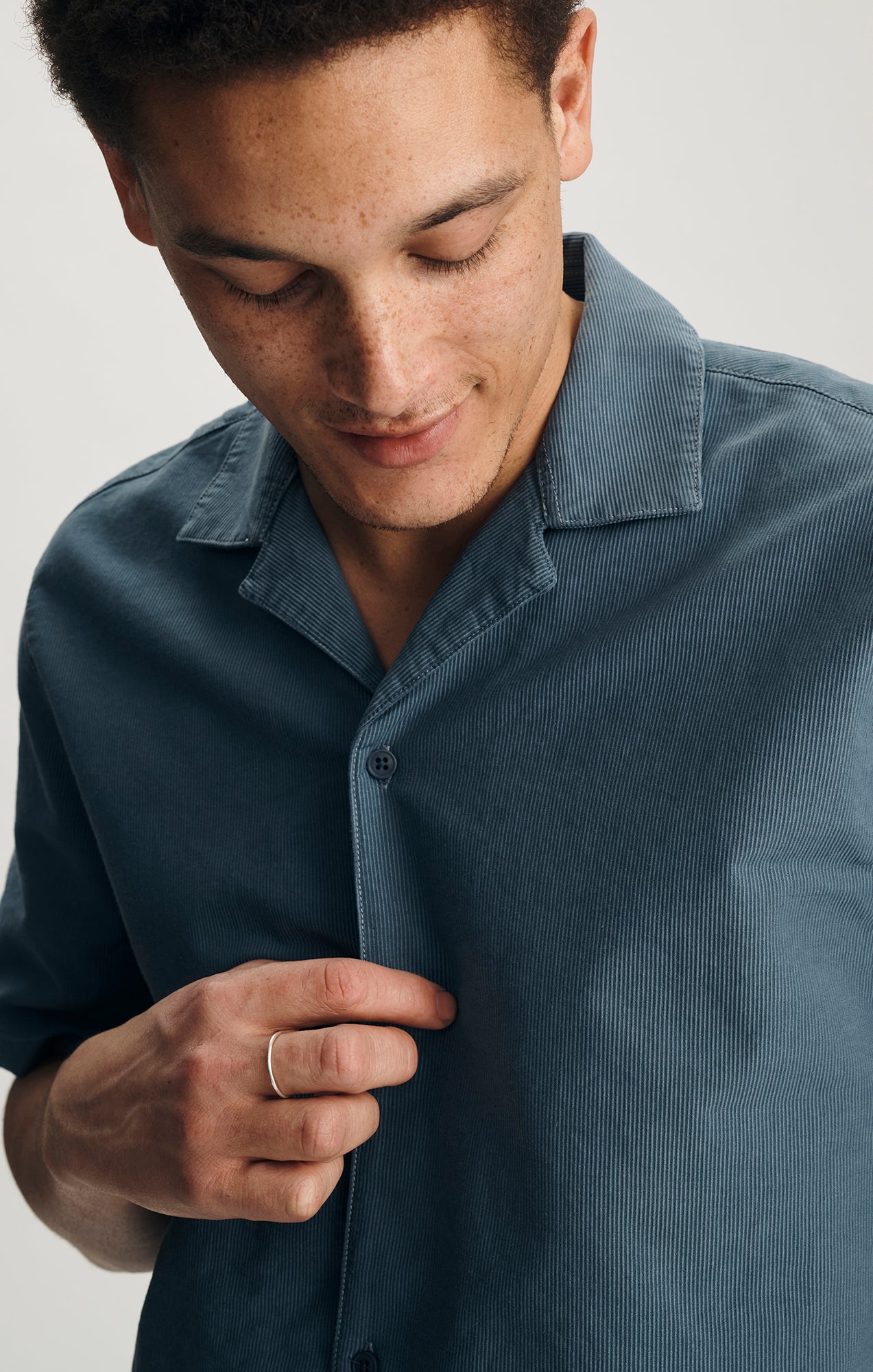 CAMP COLLAR SHORT SLEEVE SHIRT IN FLINT STONE - Mavi Jeans