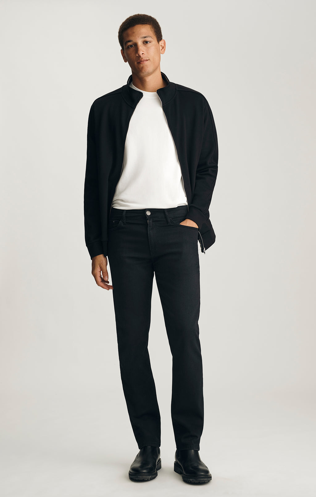 FULL ZIP SWEATSHIRT IN BLACK