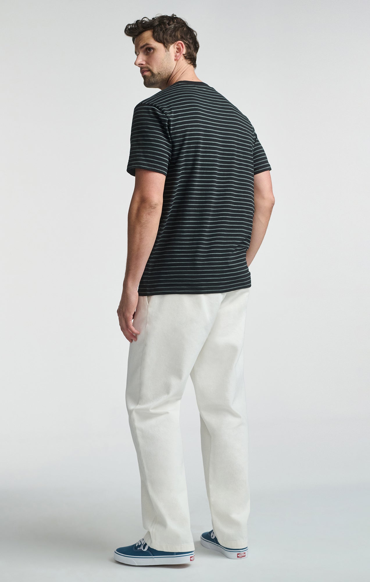 STRIPED SHORT SLEEVE CREW NECK T-SHIRT IN JET BLACK - Mavi Jeans