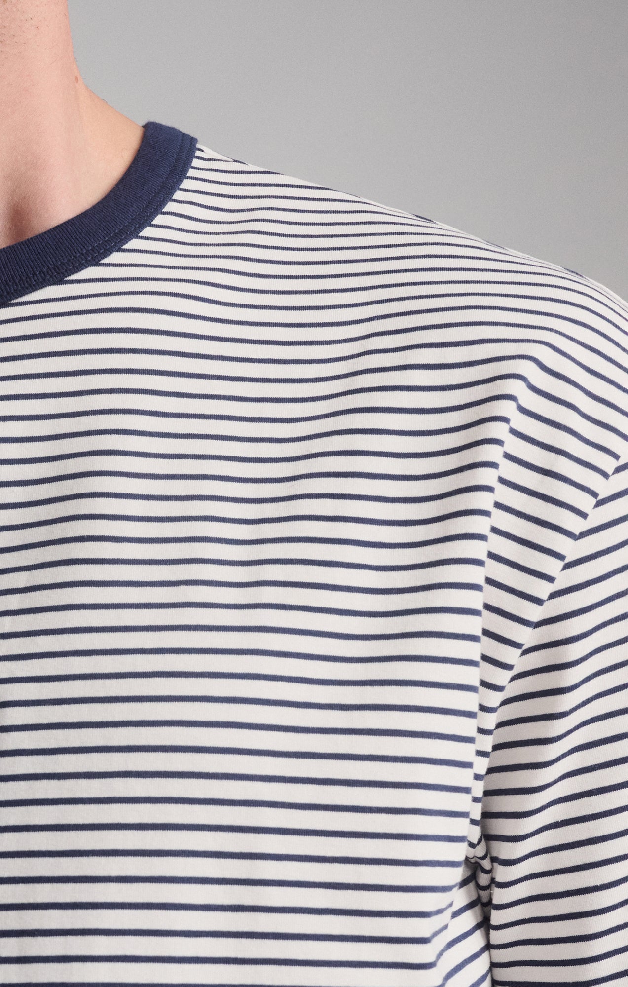 STRIPED SHORT SLEEVE CREW NECK T-SHIRT IN BLACK IRIS - Mavi Jeans