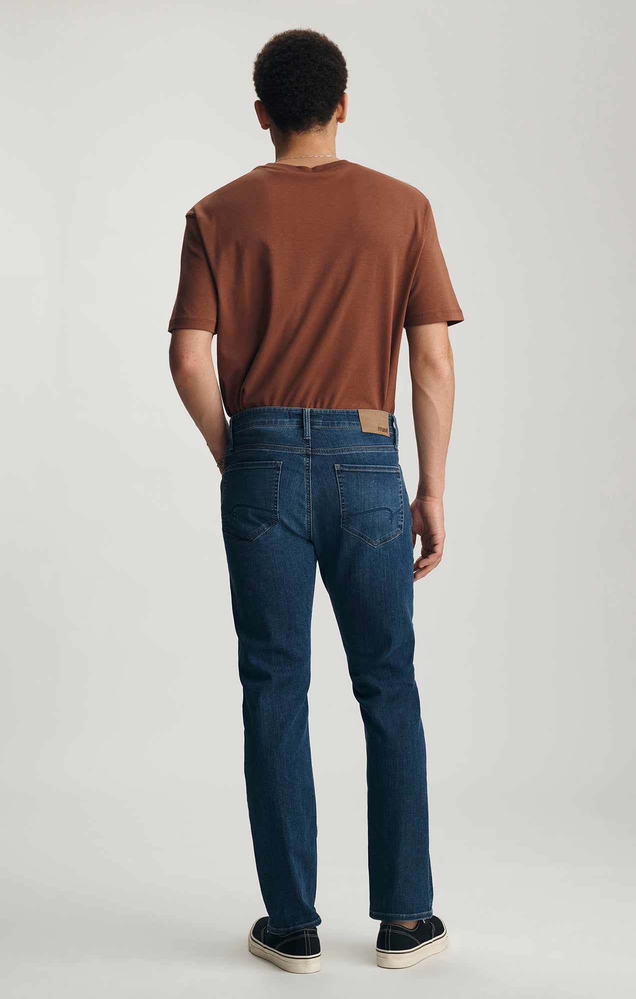 ZACH STRAIGHT LEG IN DARK BRUSHED WILLIAMSBURG - Mavi Jeans