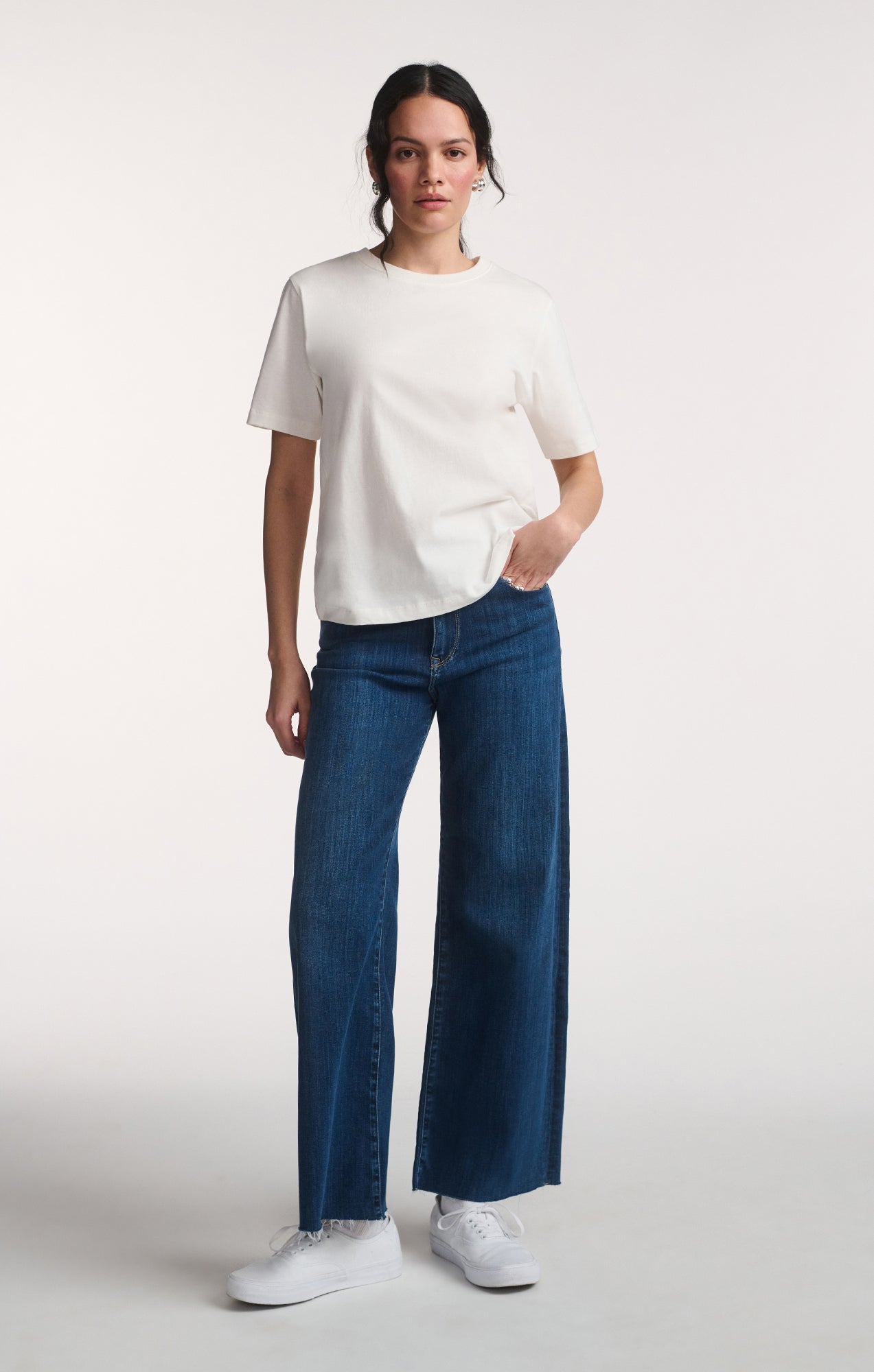 SHORT SLEEVE CREW NECK T-SHIRT IN ANTIQUE WHITE - Mavi Jeans
